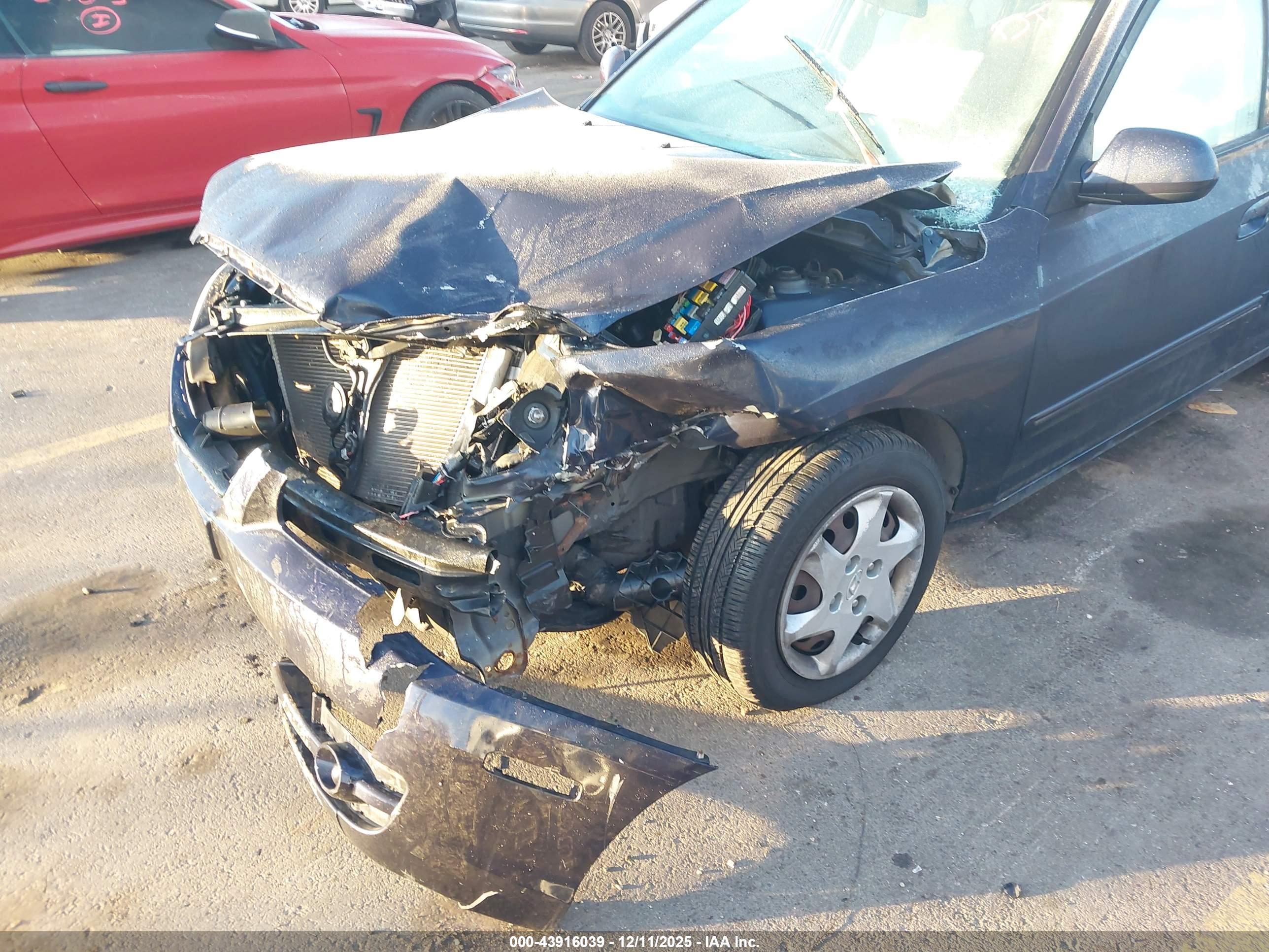 HYUNDAI ELANTRA image 6