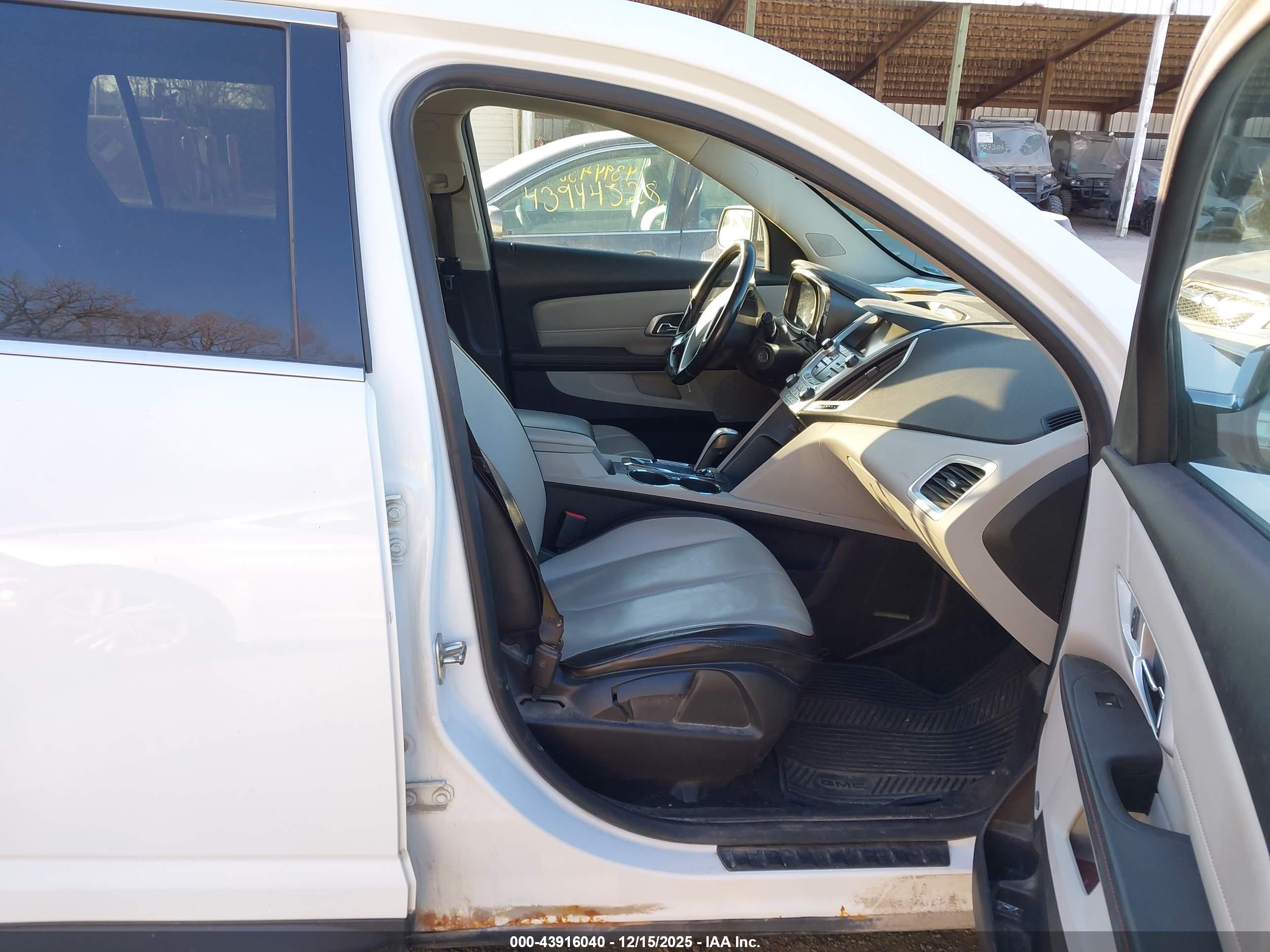 GMC TERRAIN image 5