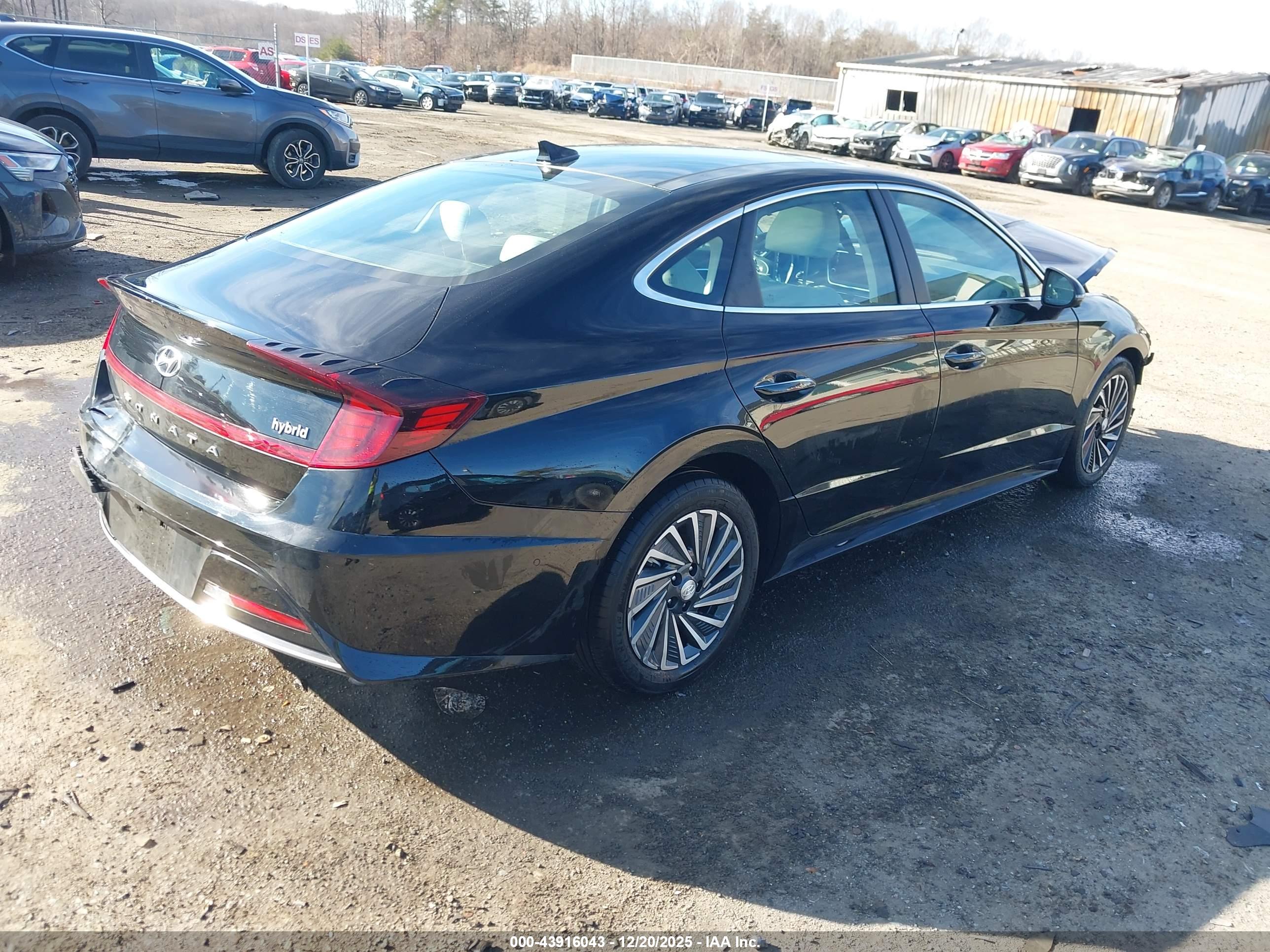 HYUNDAI SONATA image 4
