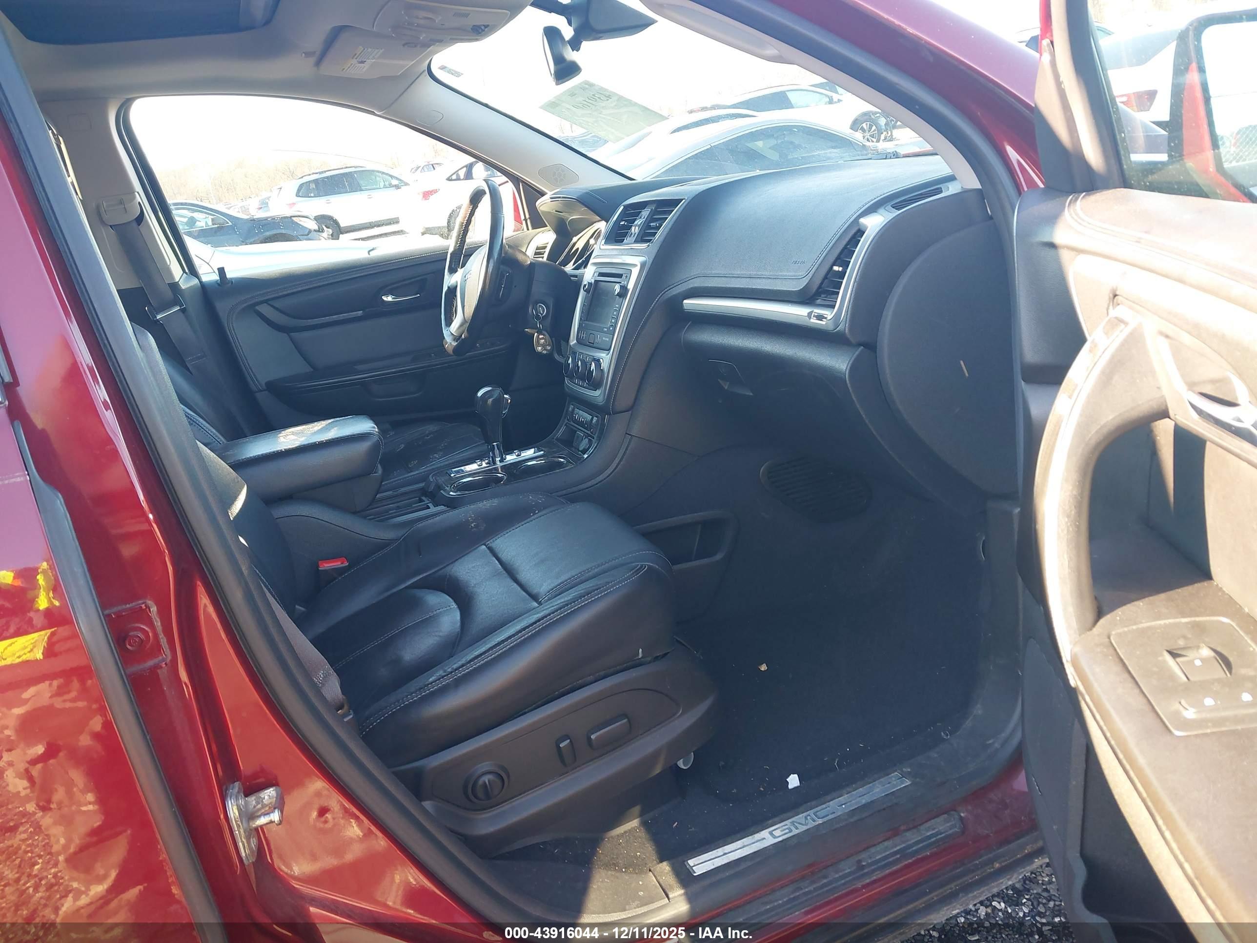 GMC ACADIA image 5
