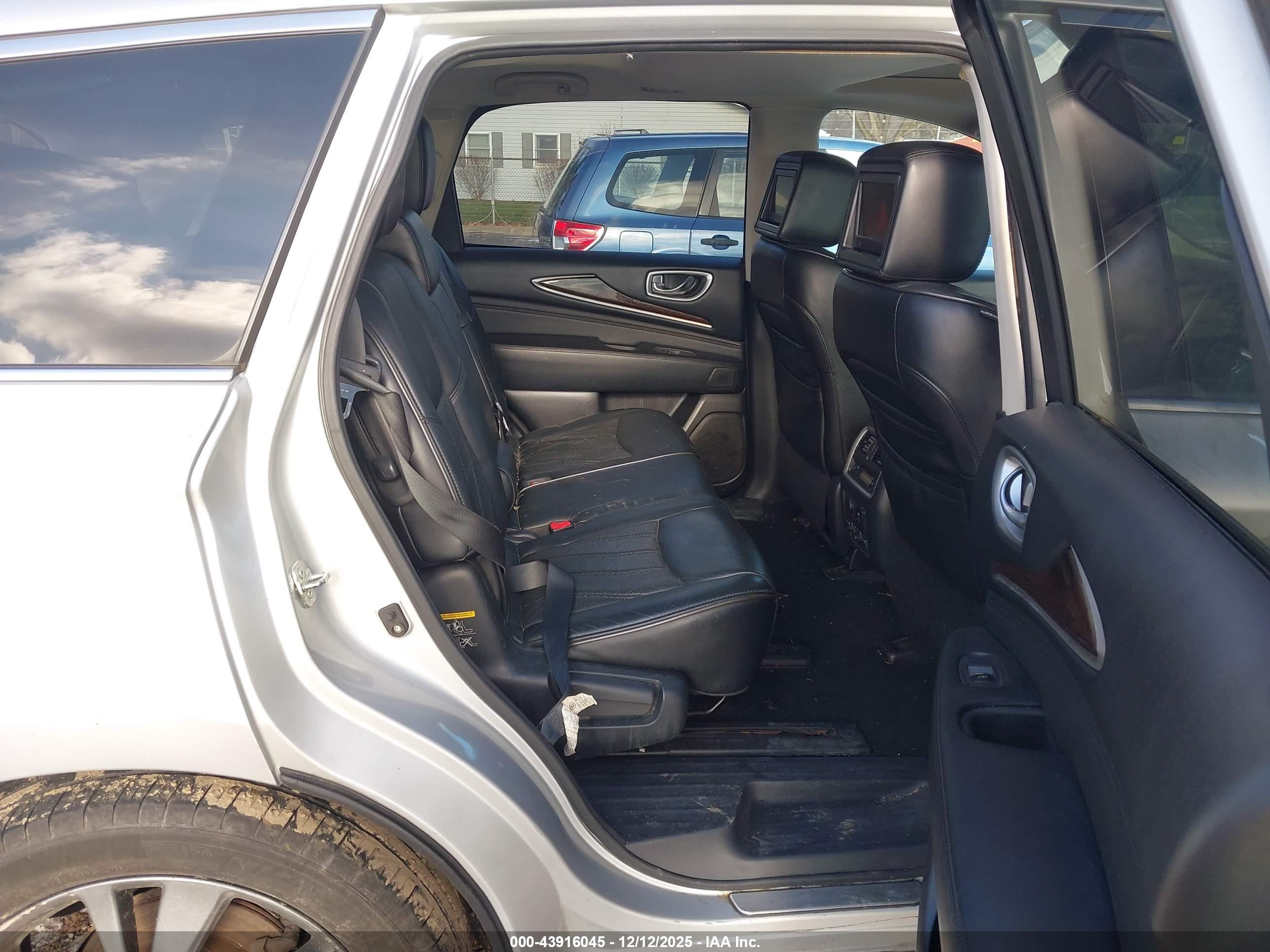 INFINITI QX60 image 8