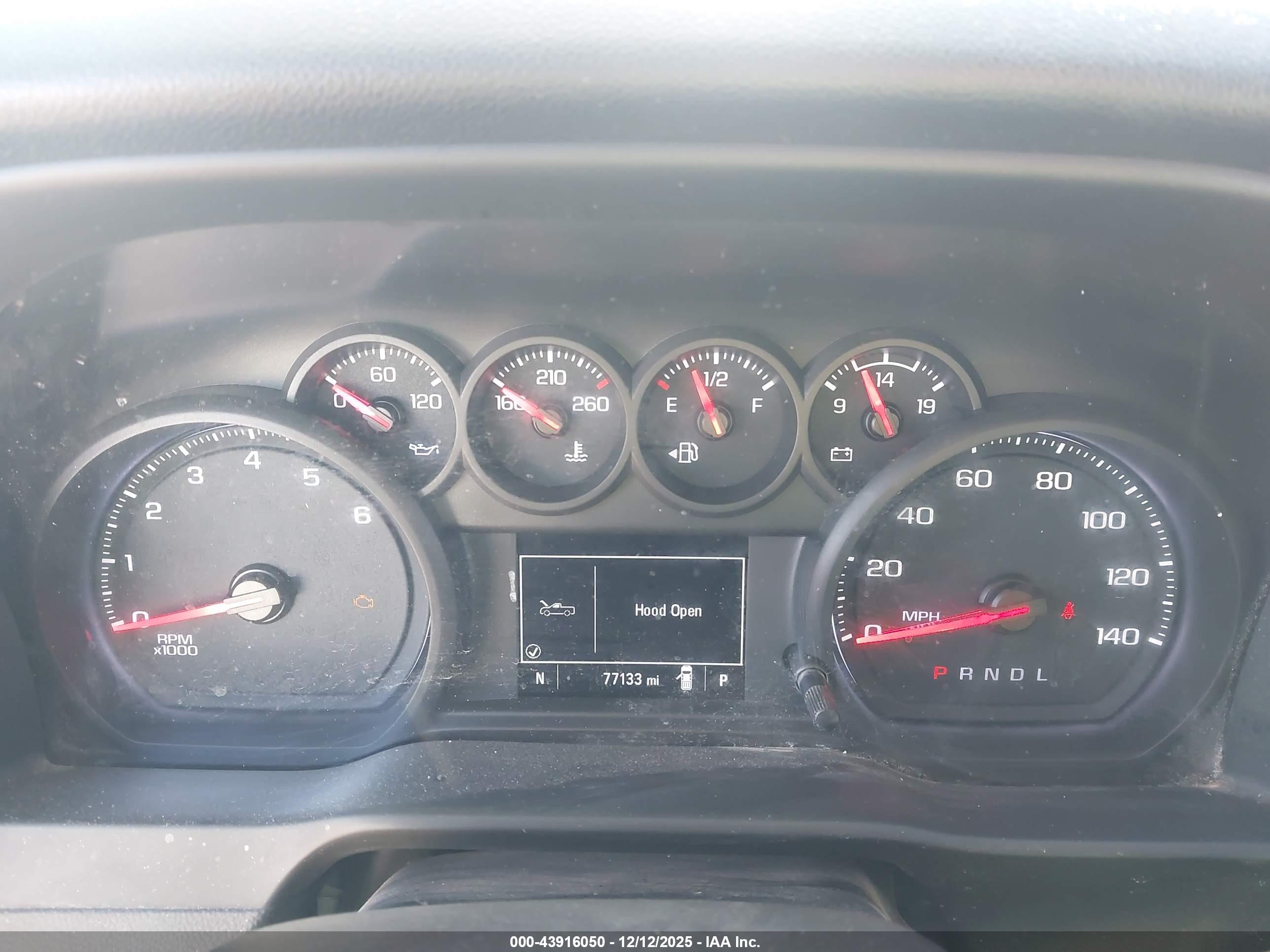CHEVROLET SILVERADO image 7