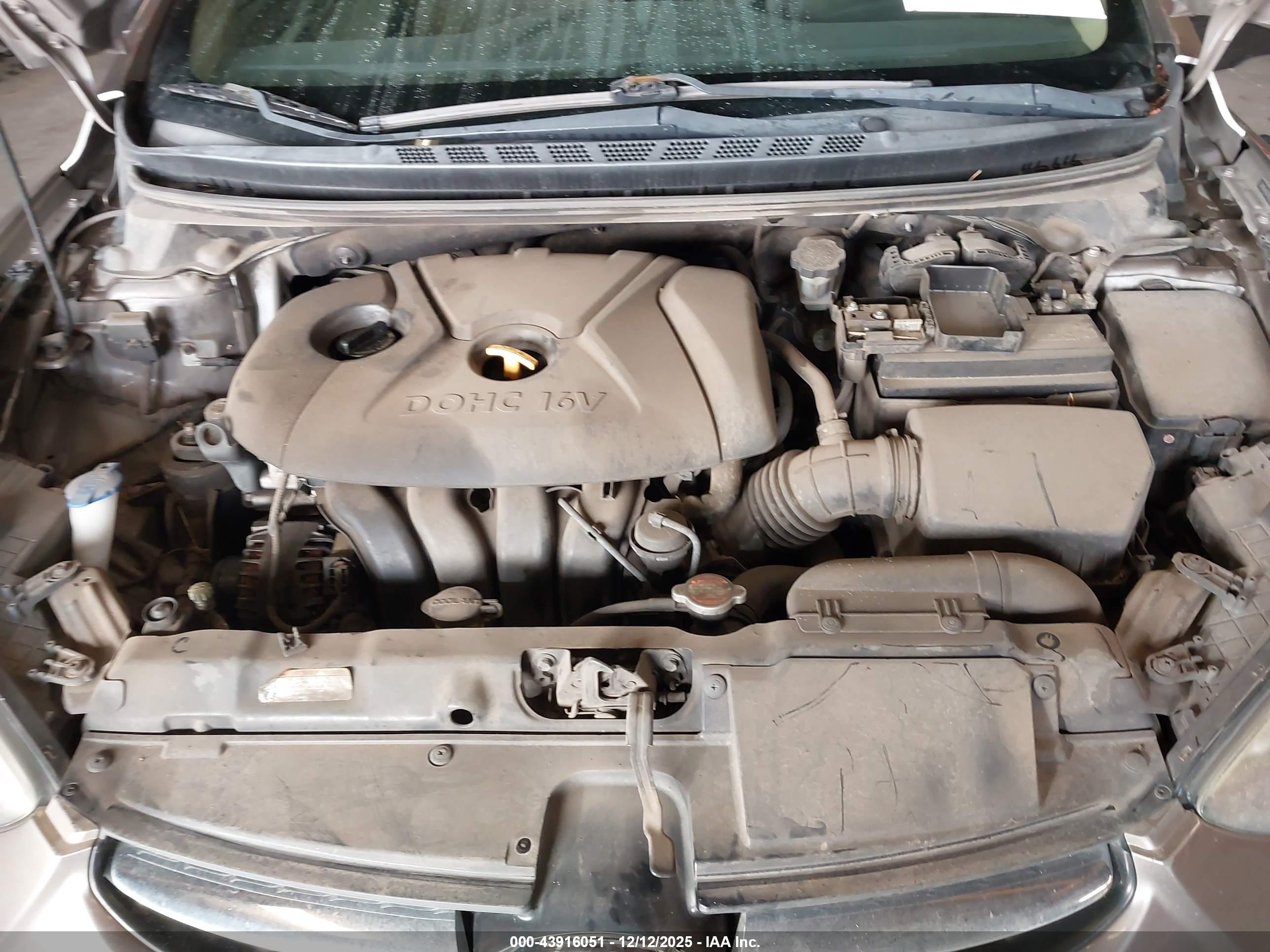 HYUNDAI ELANTRA image 10
