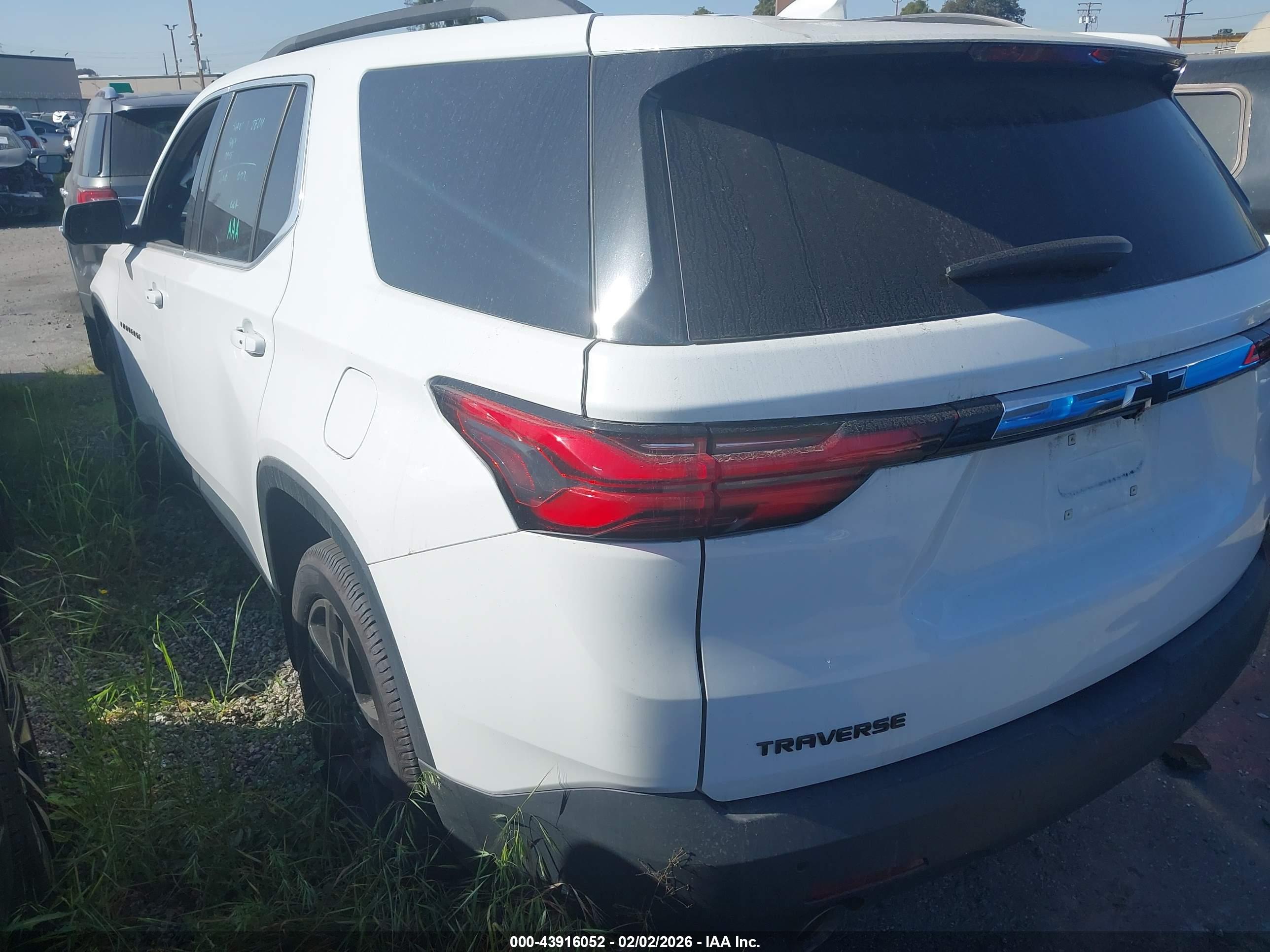 CHEVROLET TRAVERSE image 3