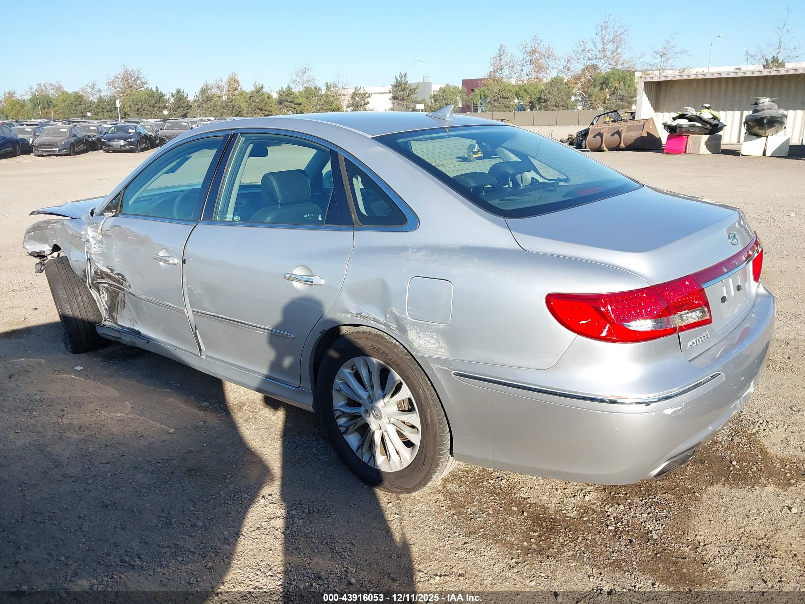 HYUNDAI AZERA image 3