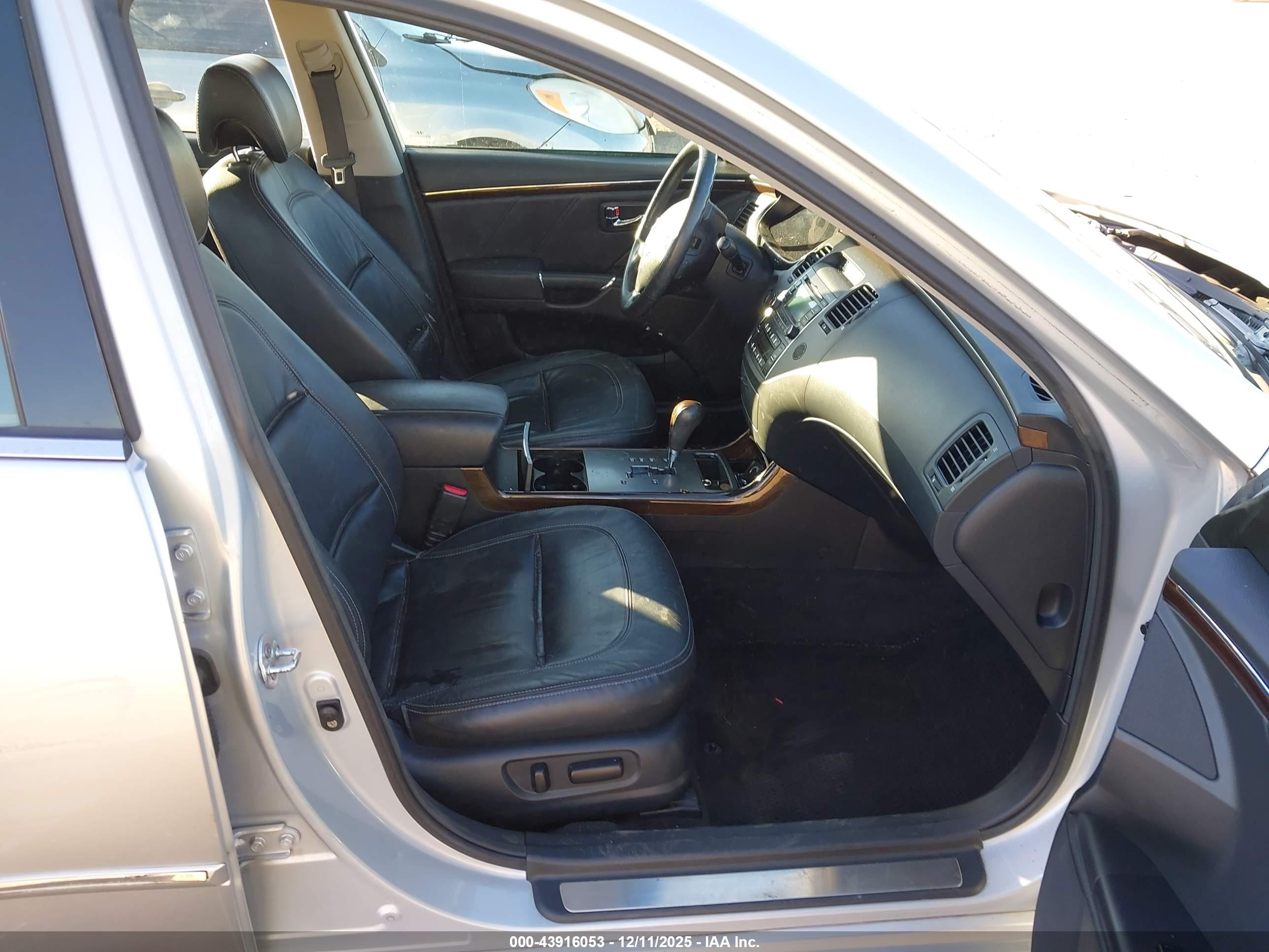HYUNDAI AZERA image 5