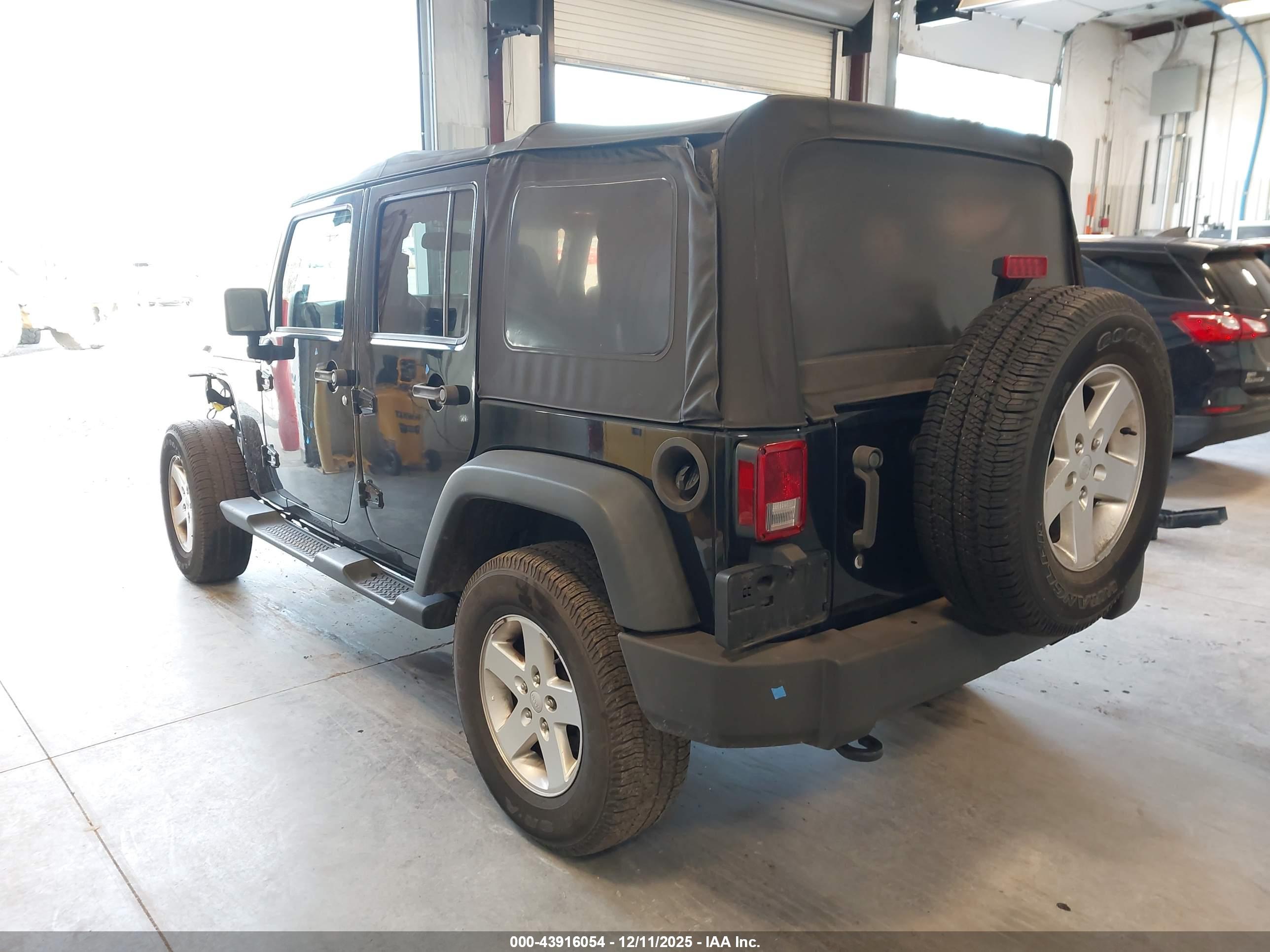 JEEP WRANGLER image 3