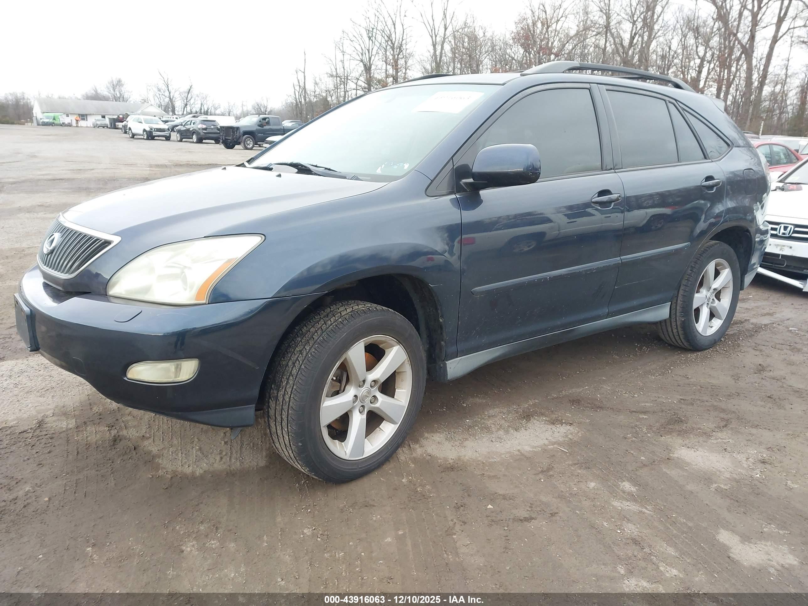 LEXUS RX image 2