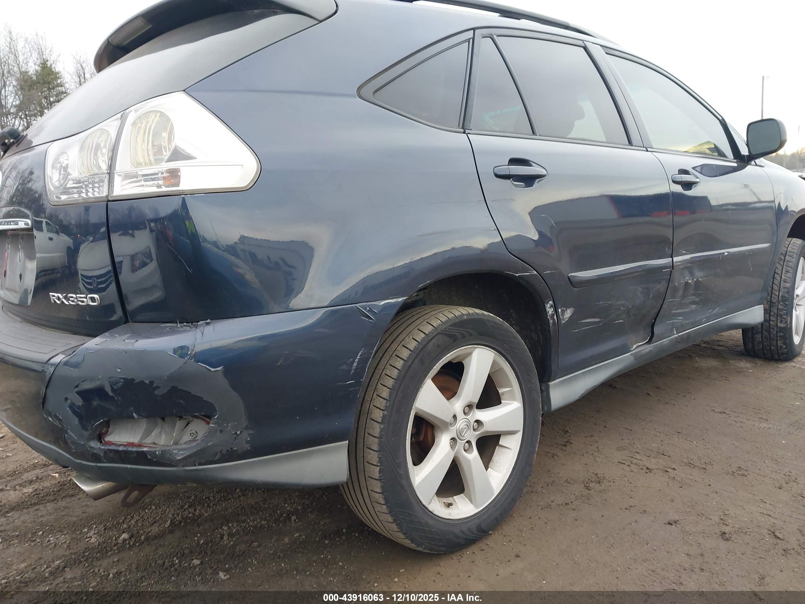 LEXUS RX image 6