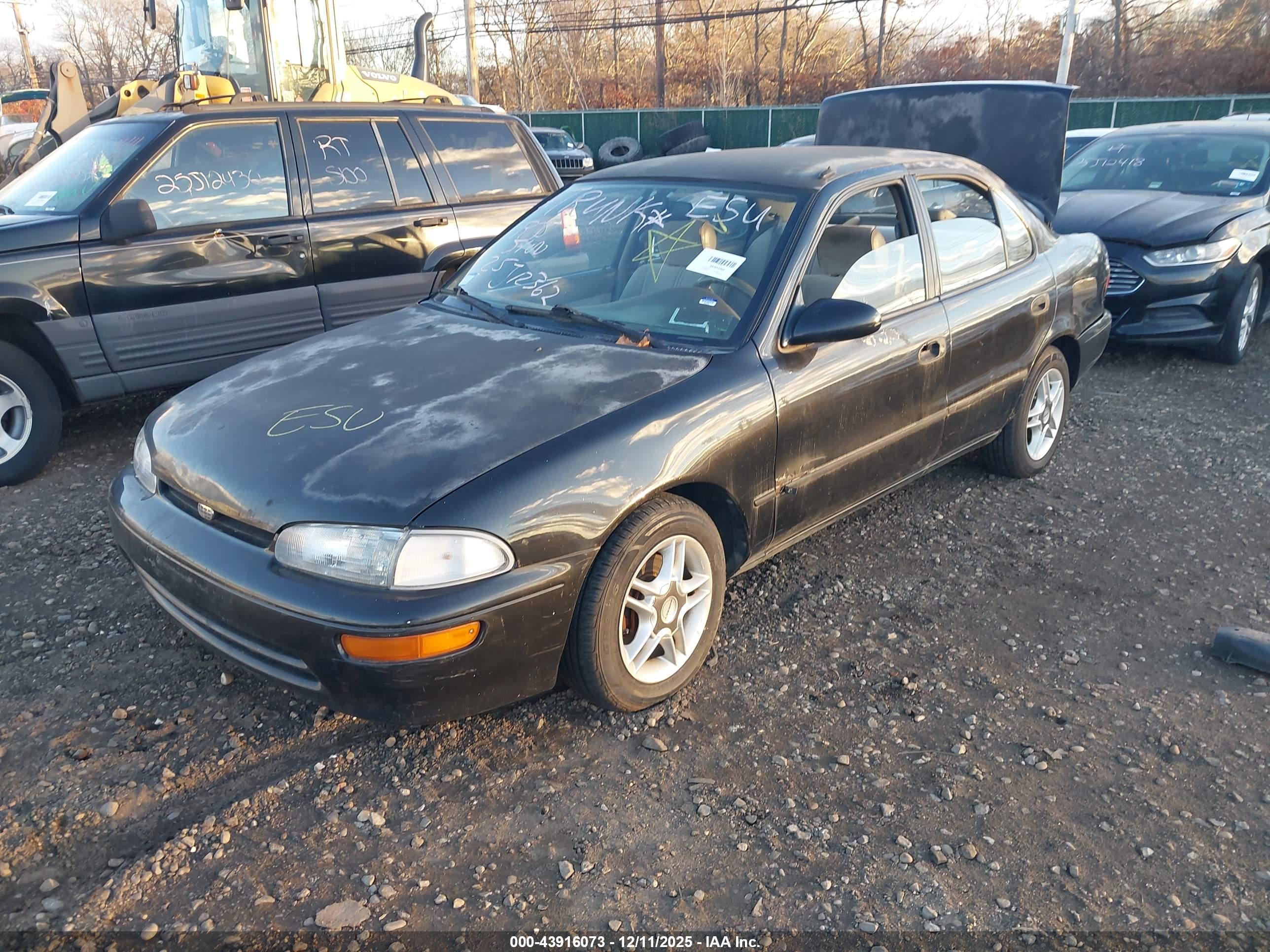 GEO PRIZM image 2