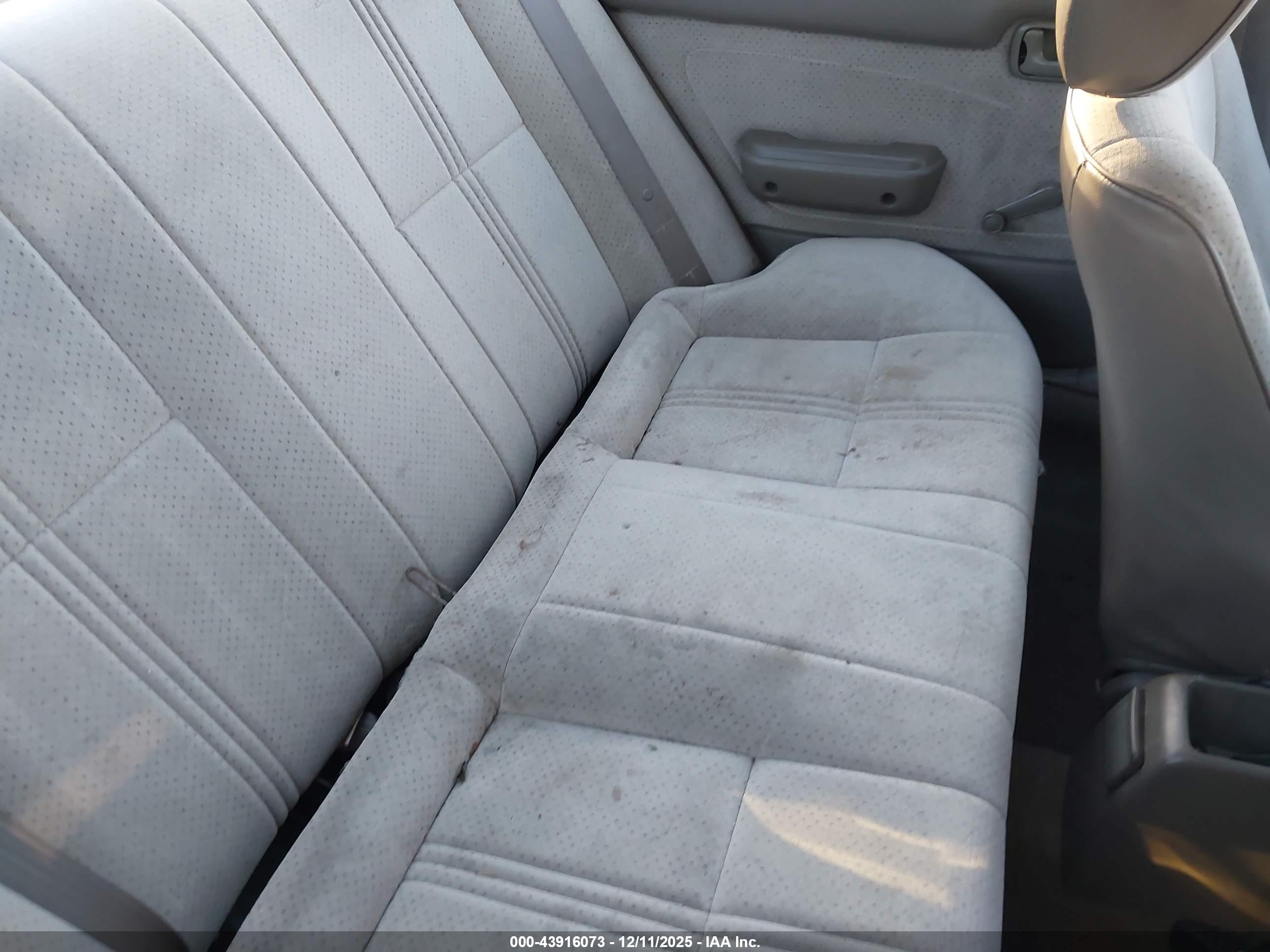 GEO PRIZM image 8