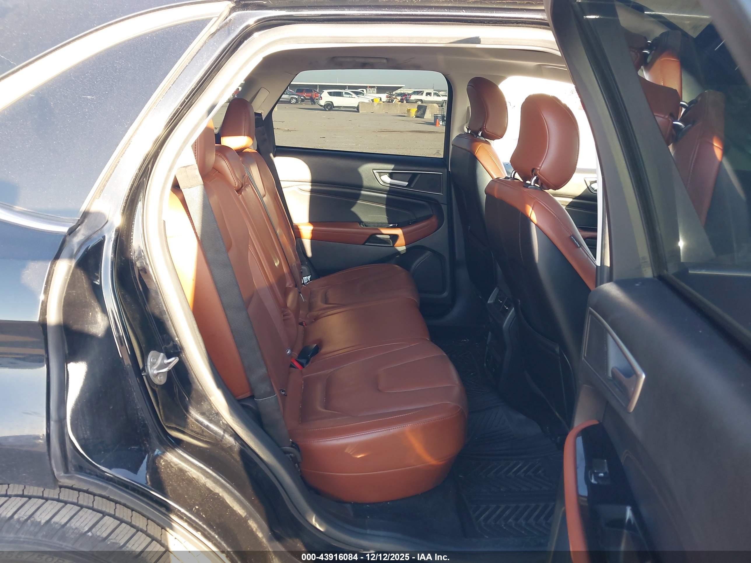 FORD EDGE image 8