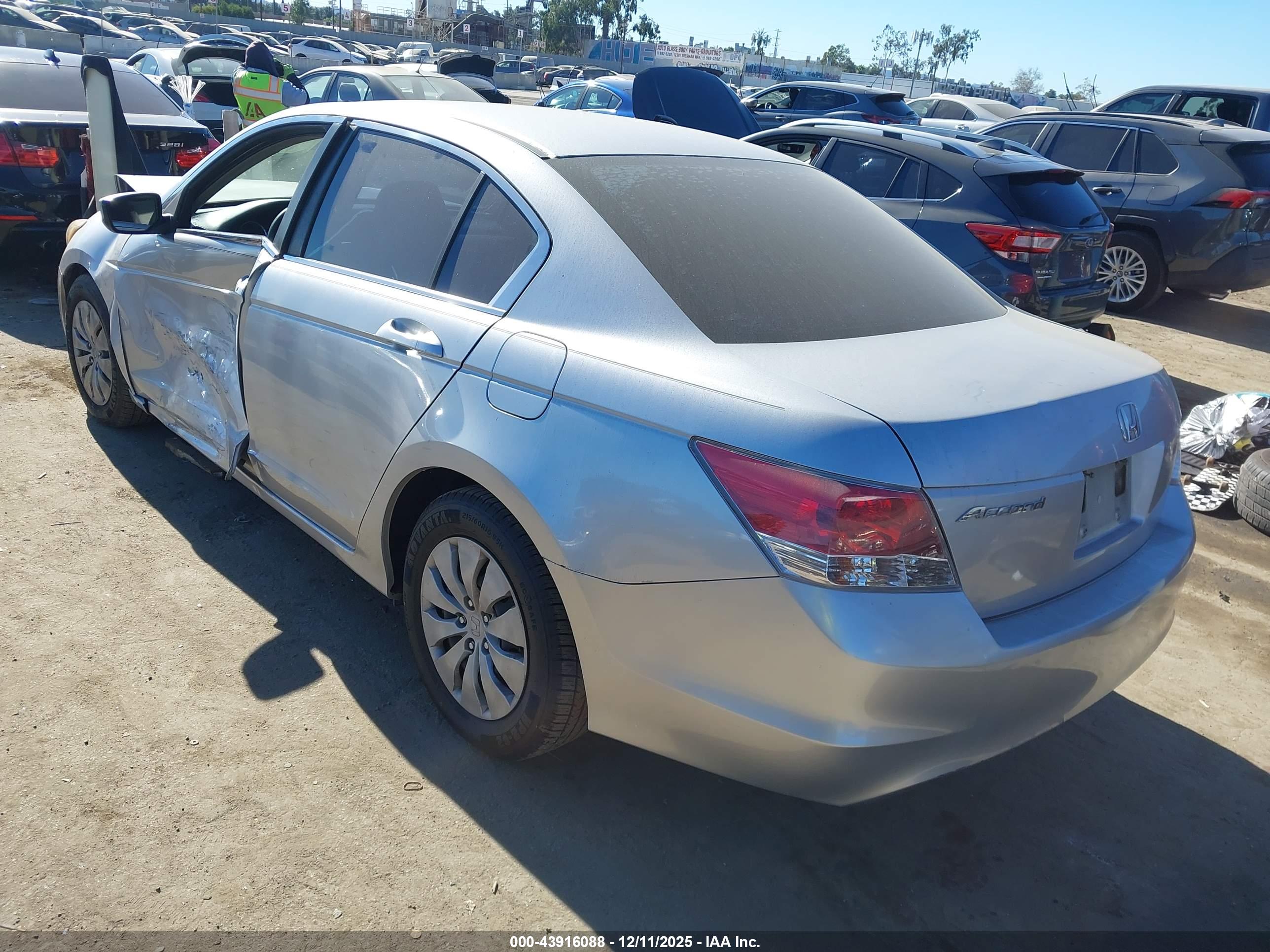 HONDA ACCORD image 3