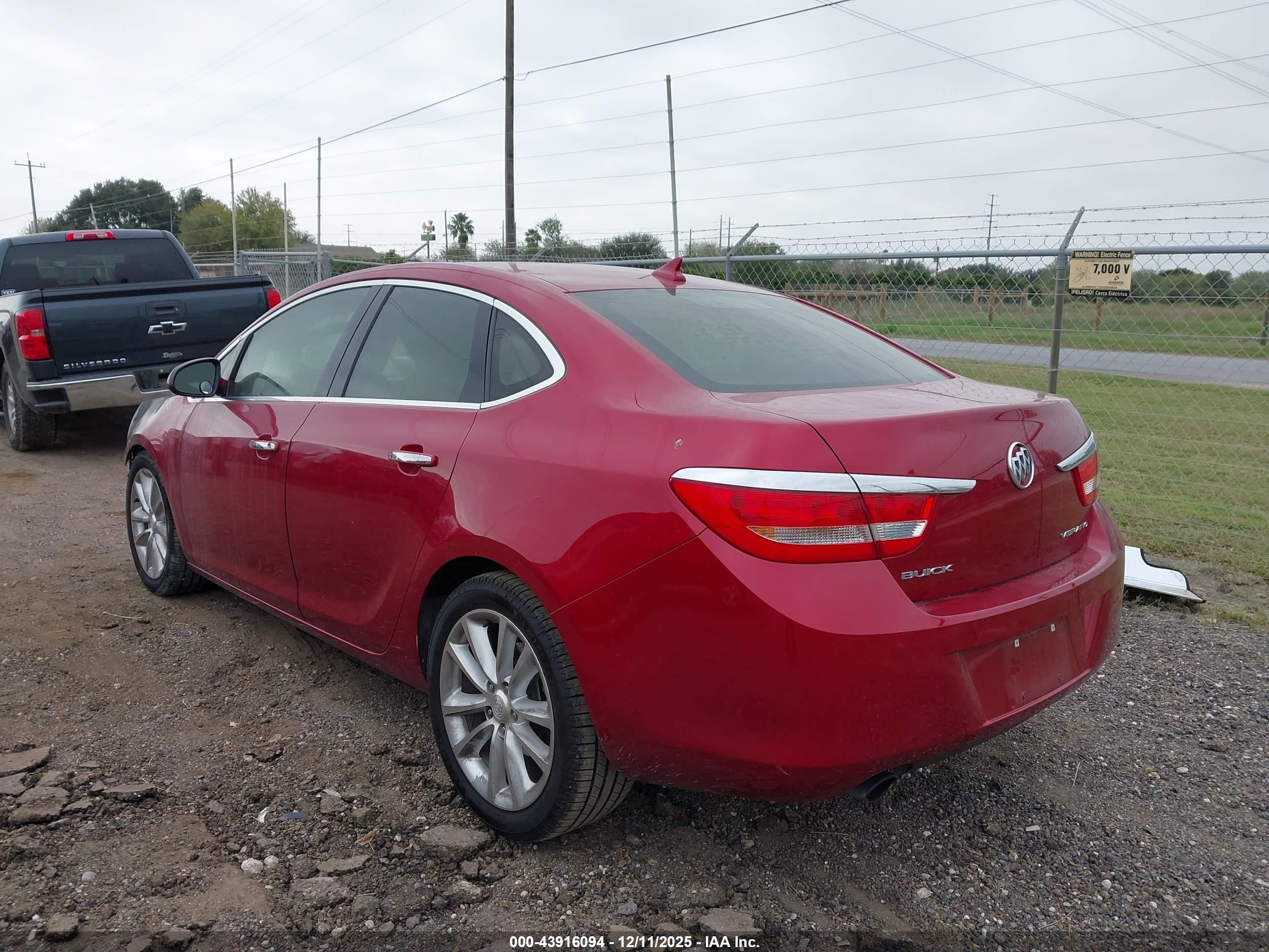 BUICK VERANO image 3