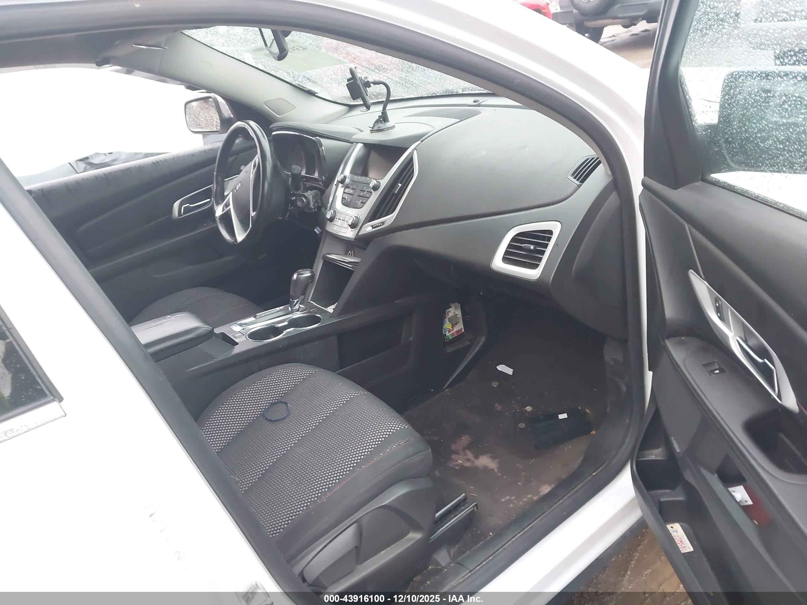 GMC TERRAIN image 5