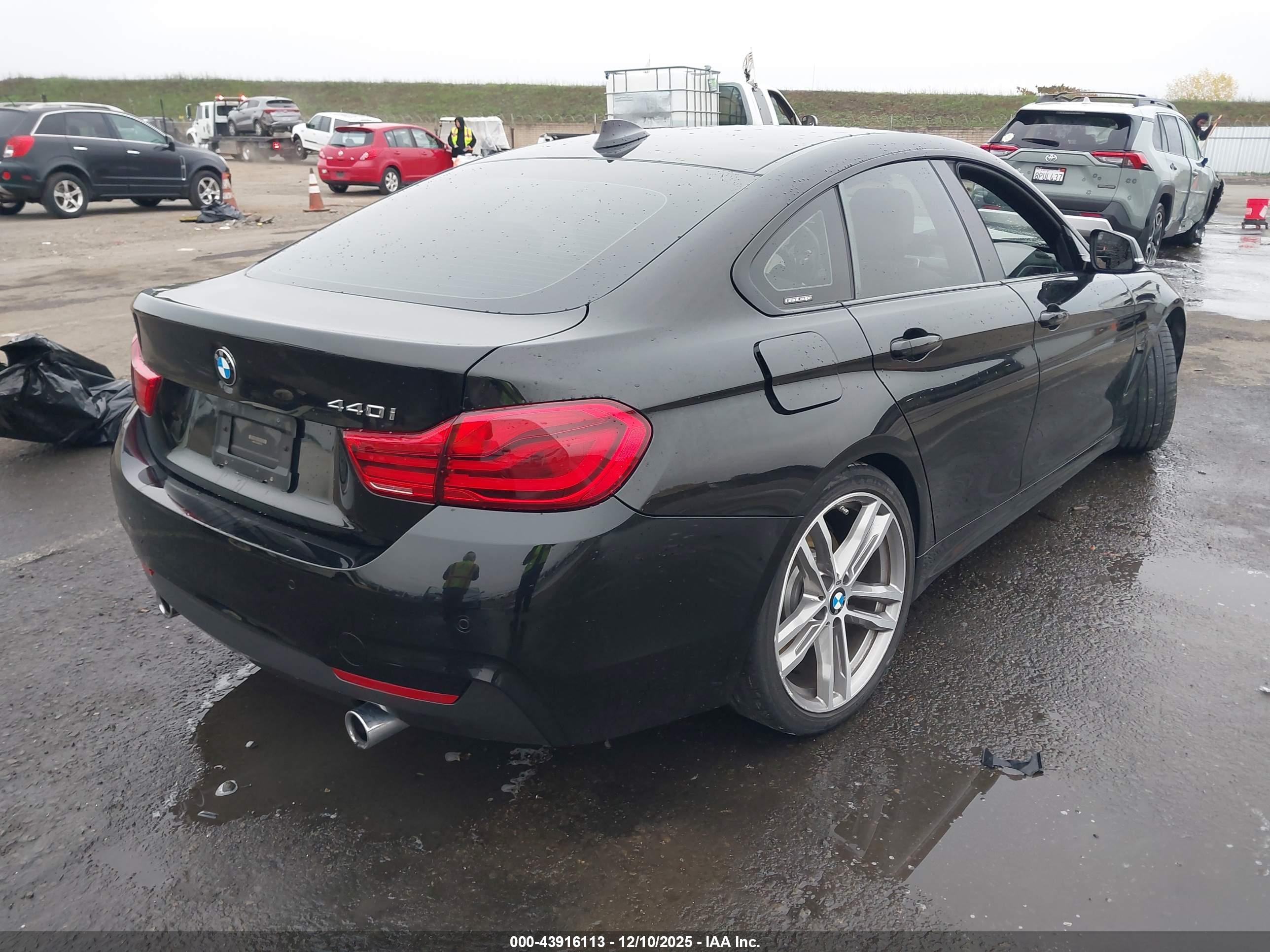 BMW 440I image 4