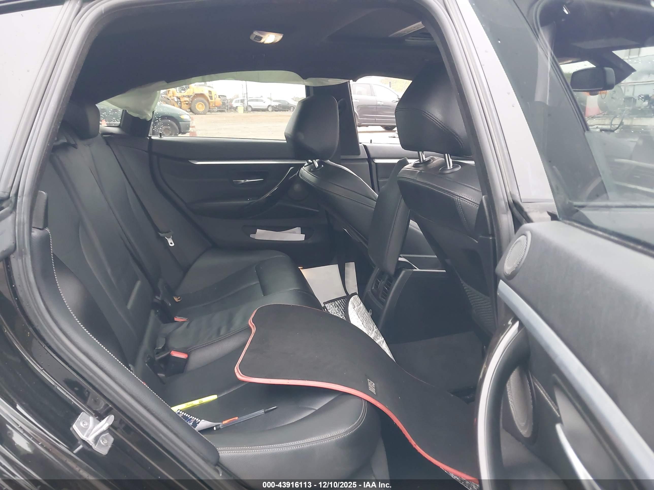 BMW 440I image 8