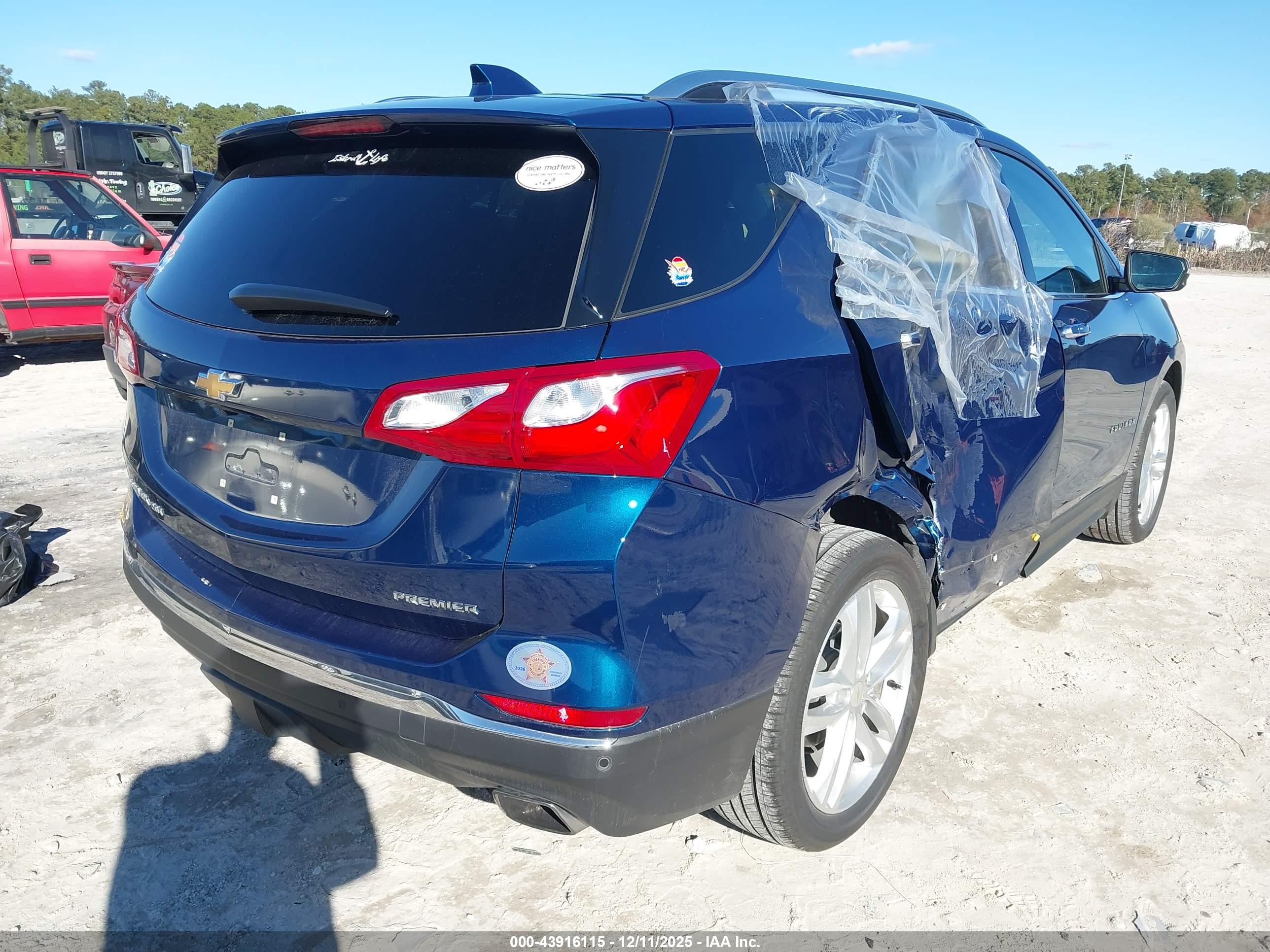 CHEVROLET EQUINOX image 4