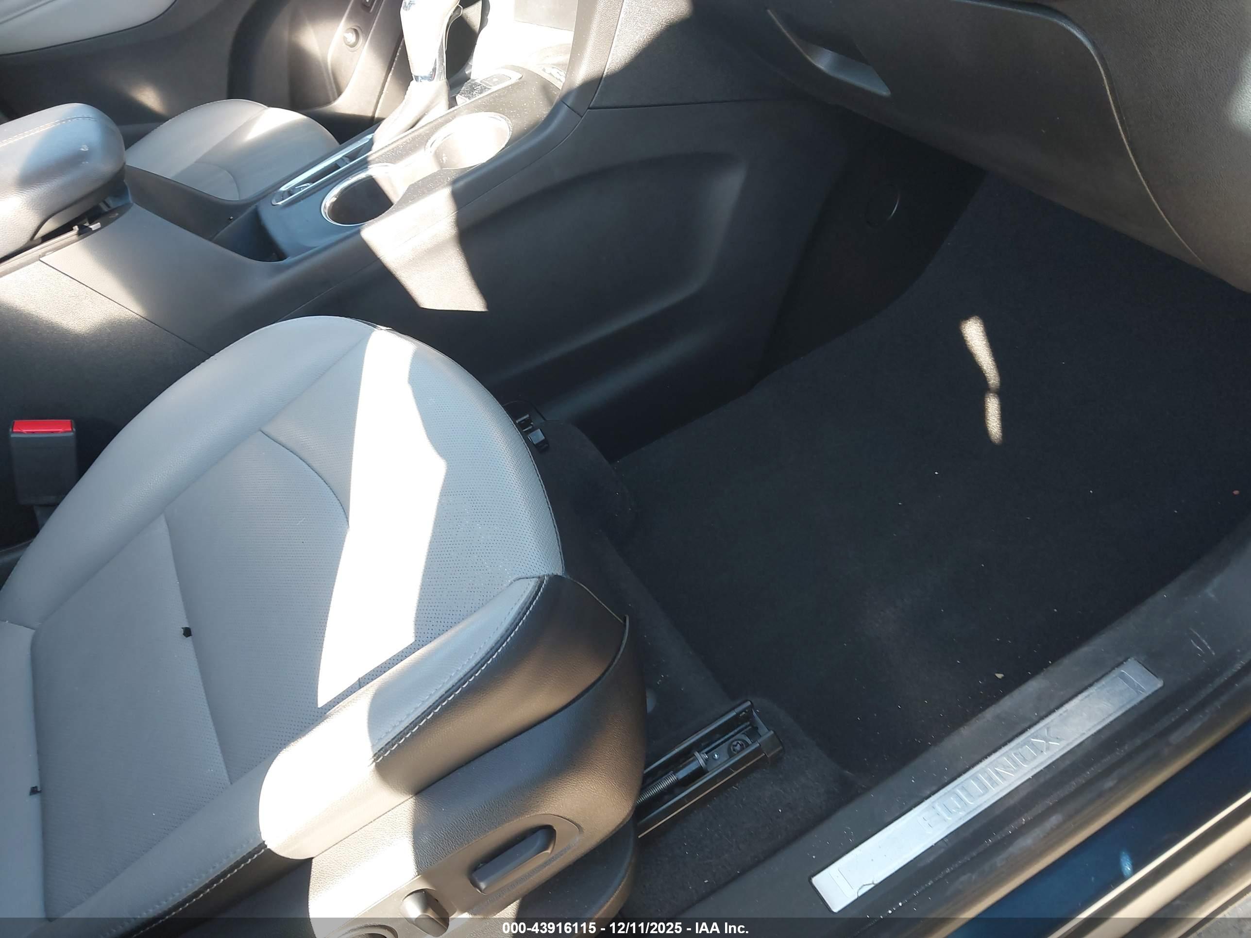 CHEVROLET EQUINOX image 5
