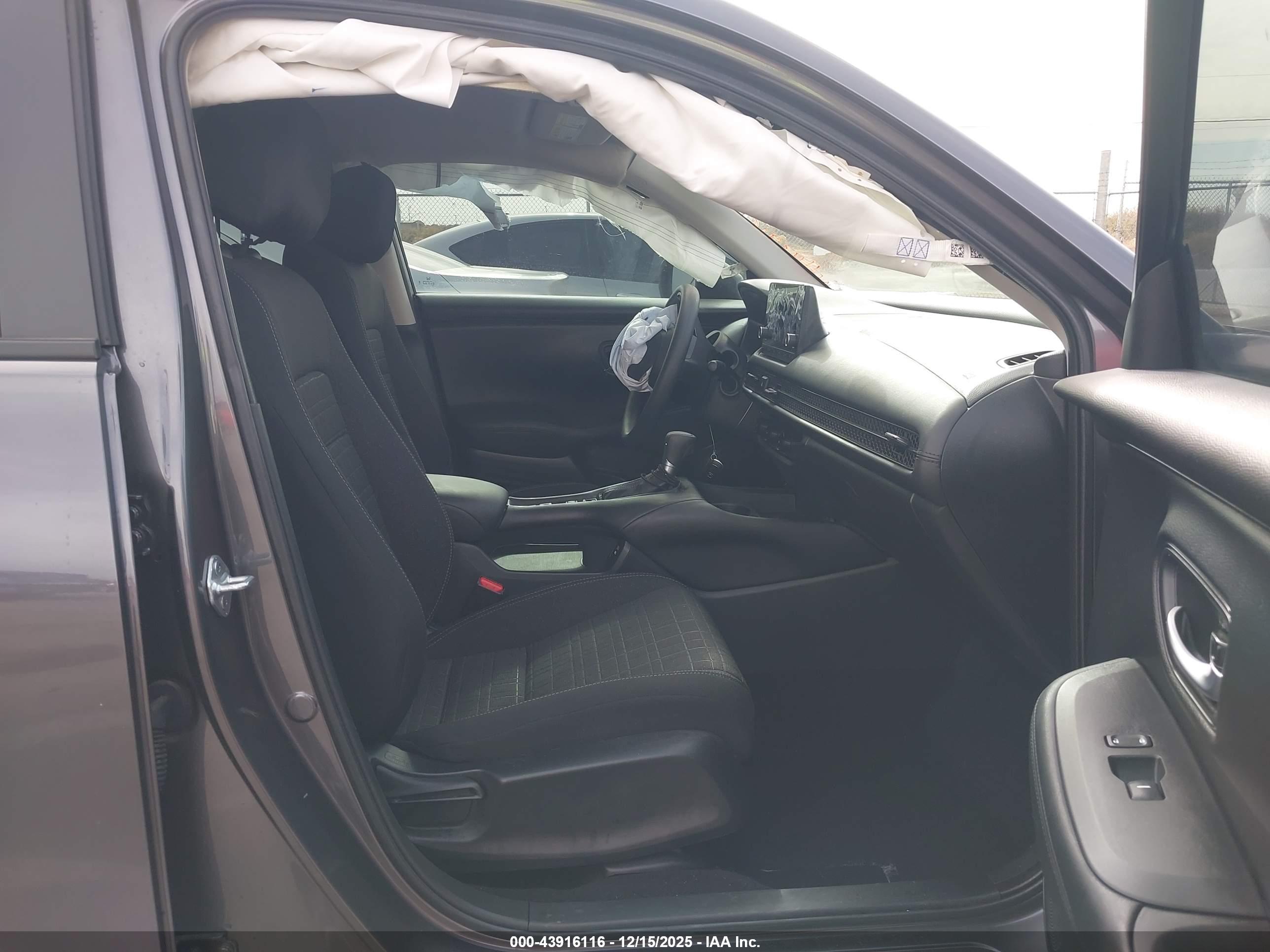 HONDA HR-V image 5