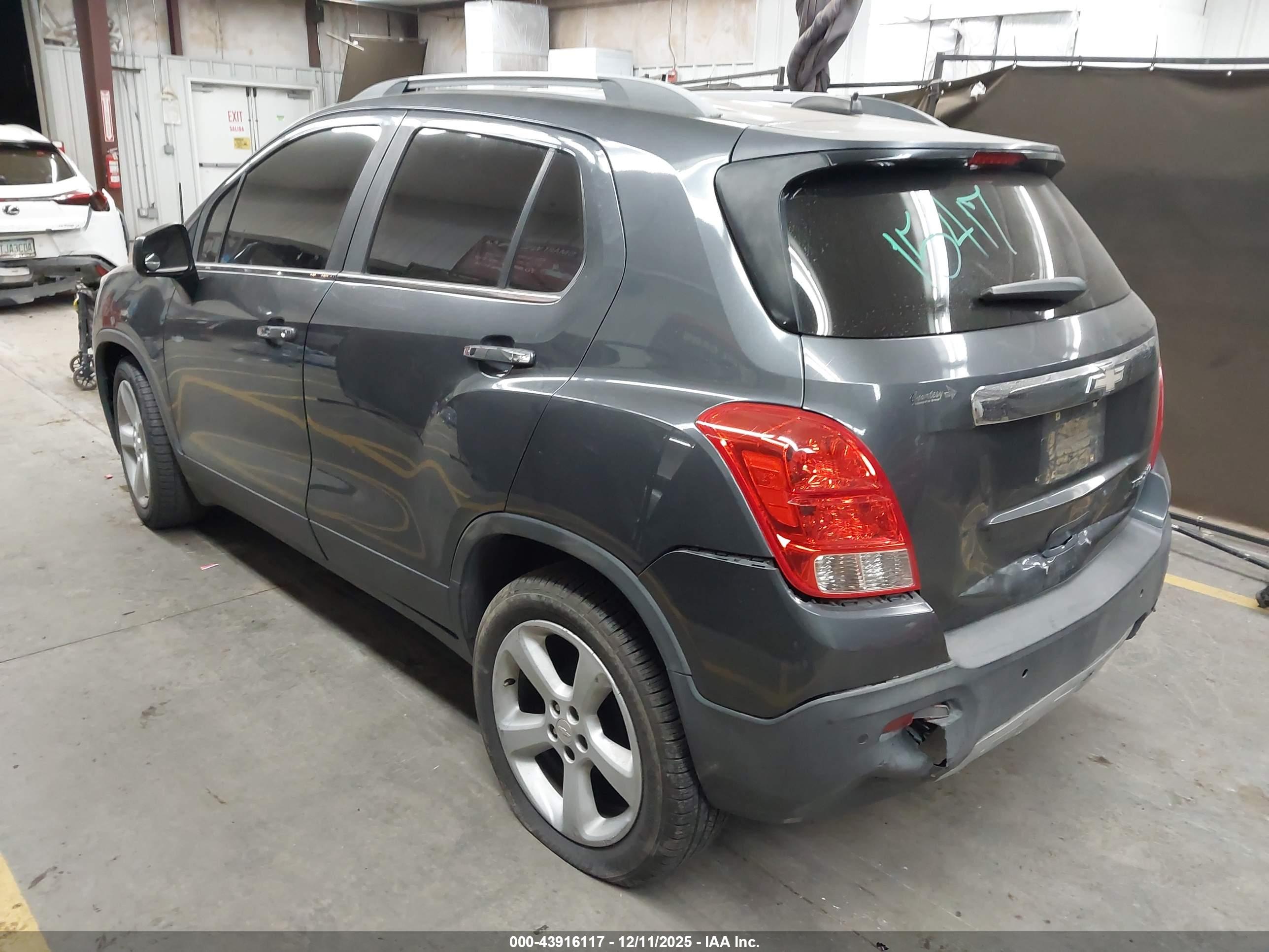 CHEVROLET TRAX image 3