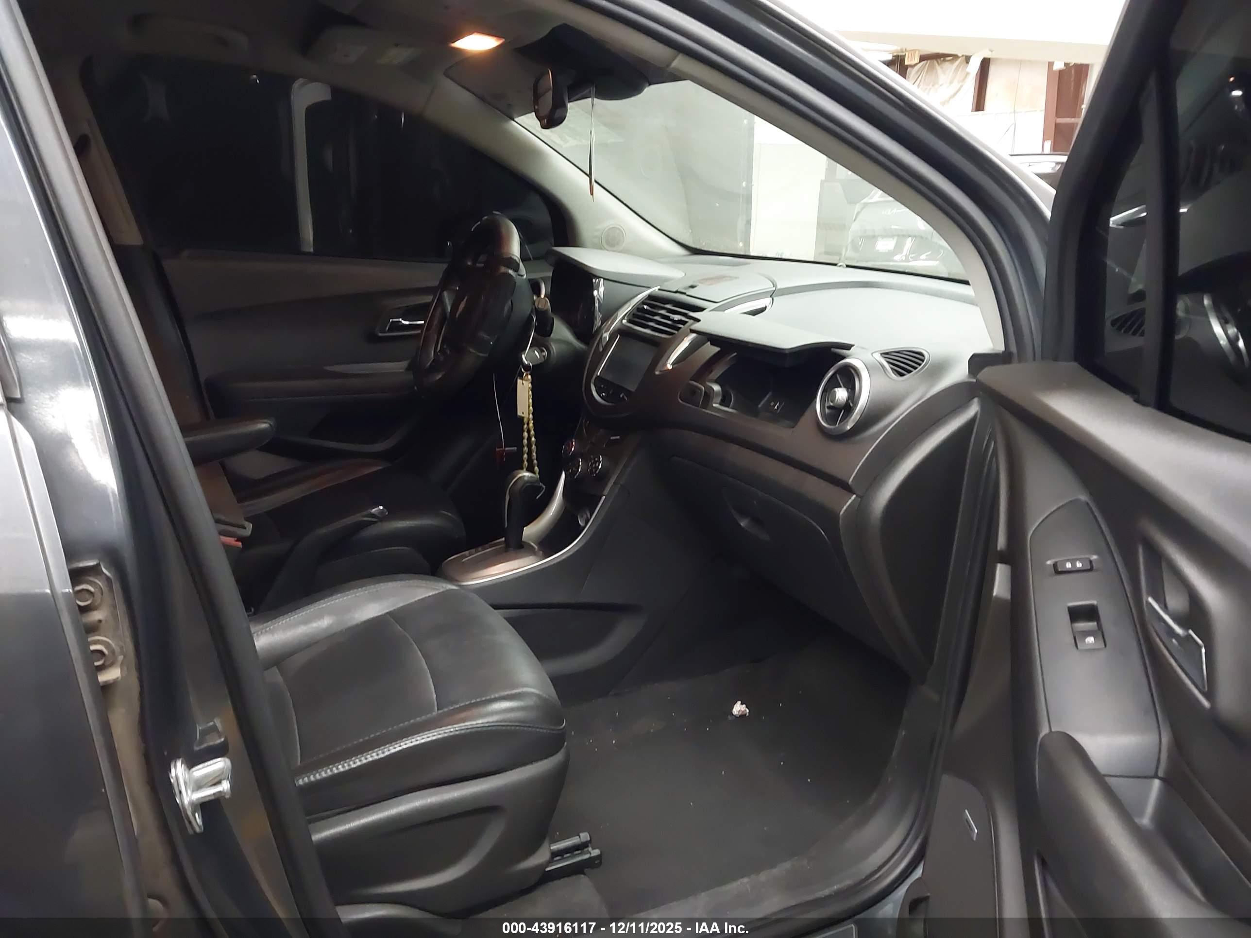 CHEVROLET TRAX image 5