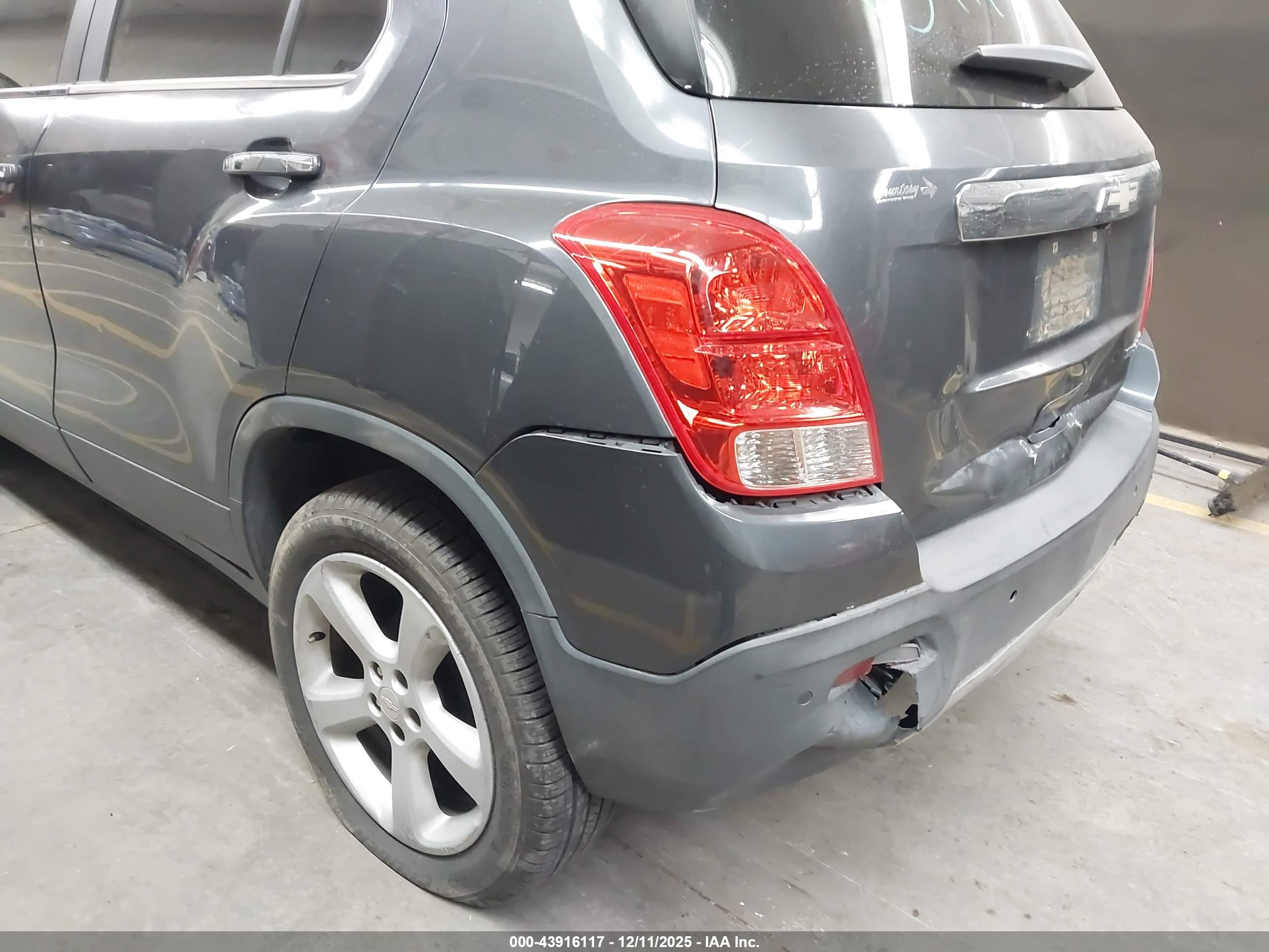 CHEVROLET TRAX image 6