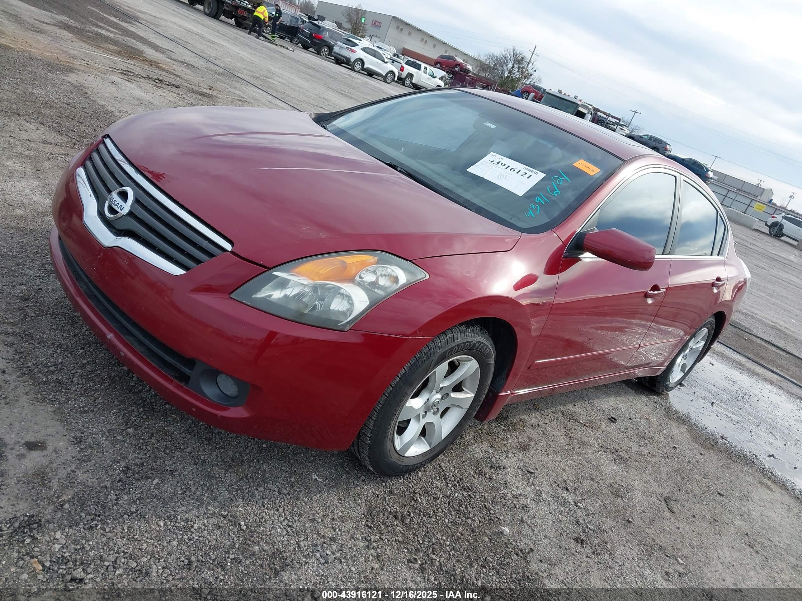 NISSAN ALTIMA image 2
