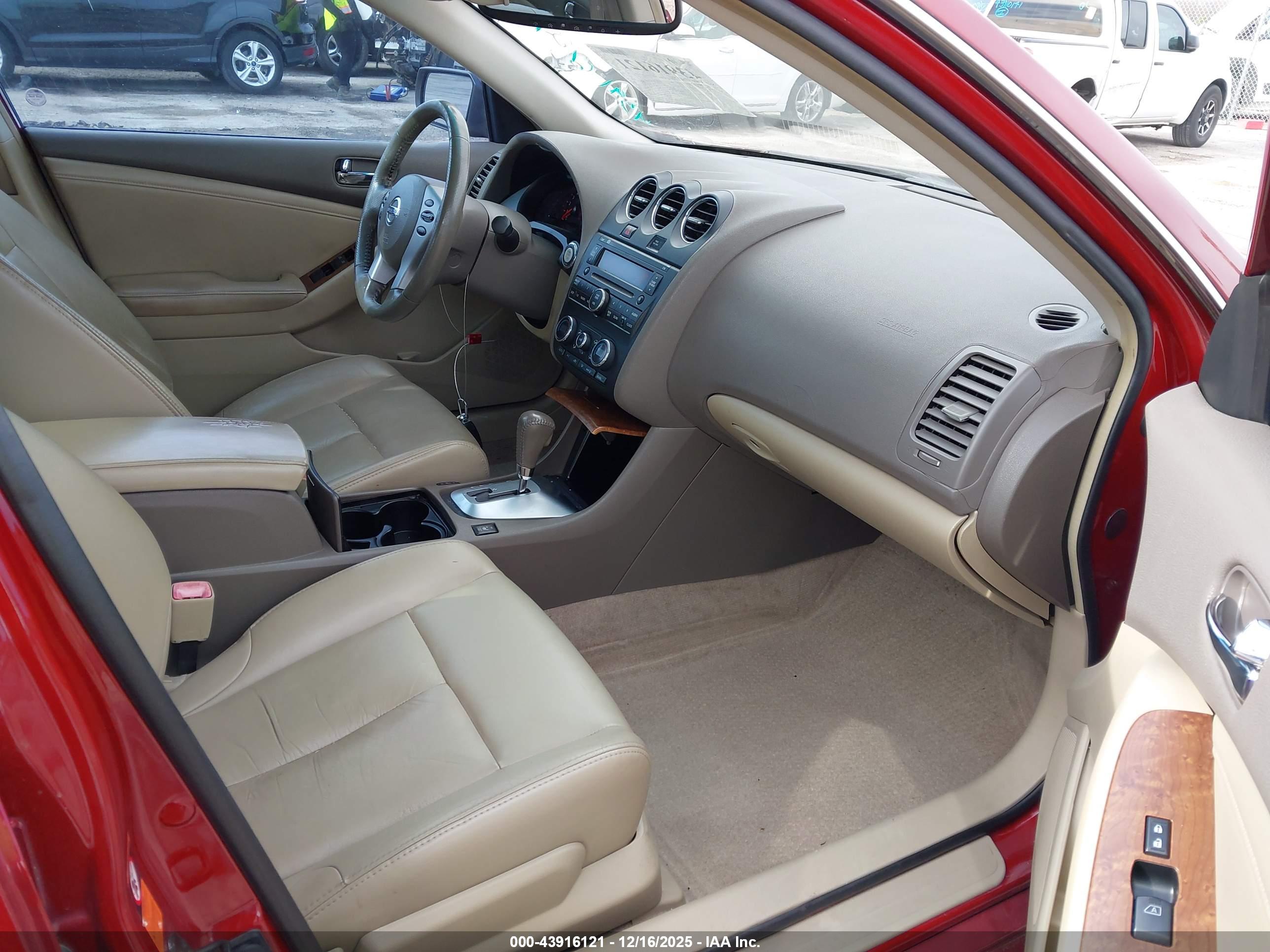 NISSAN ALTIMA image 5