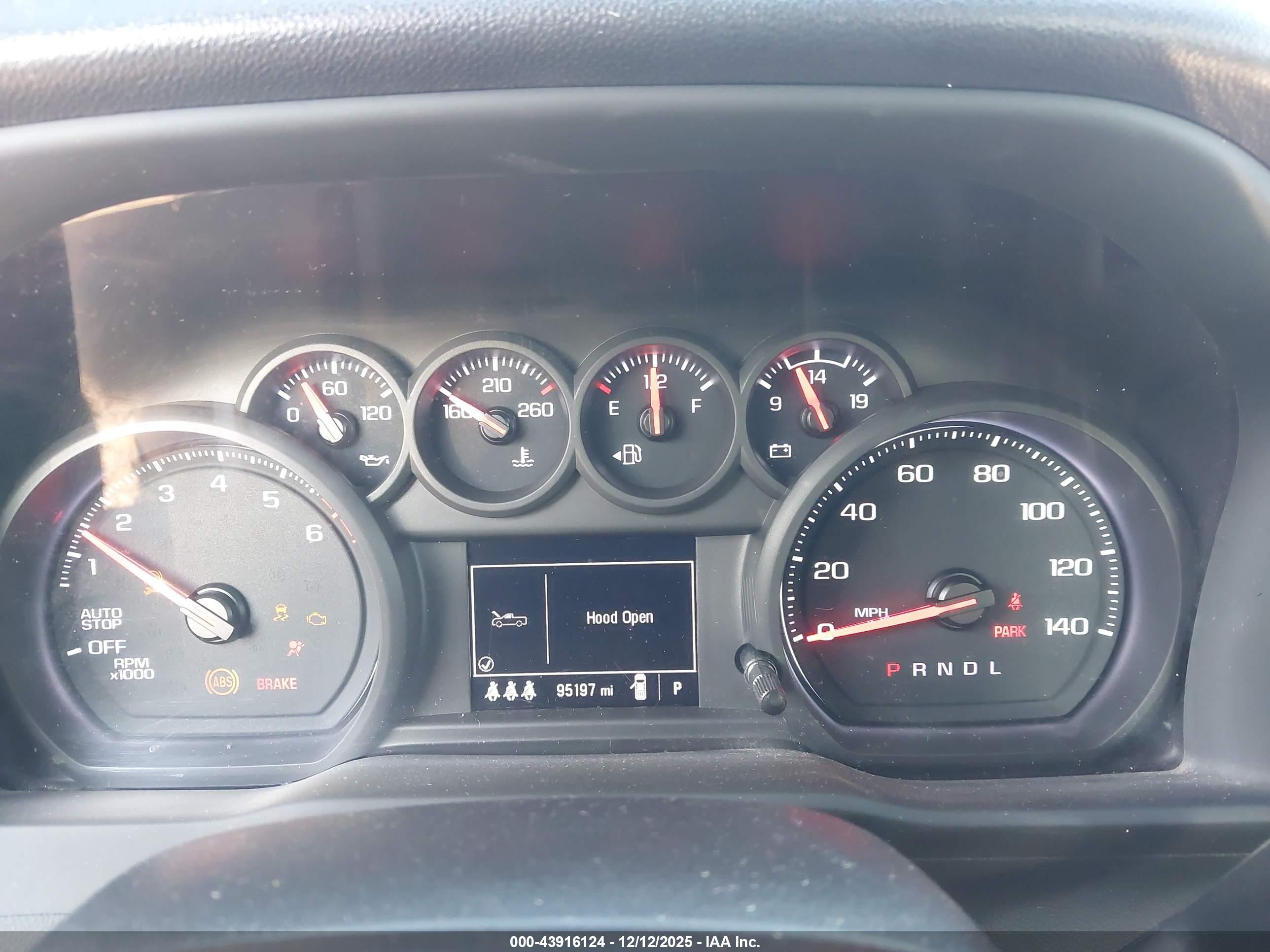 CHEVROLET SILVERADO image 7