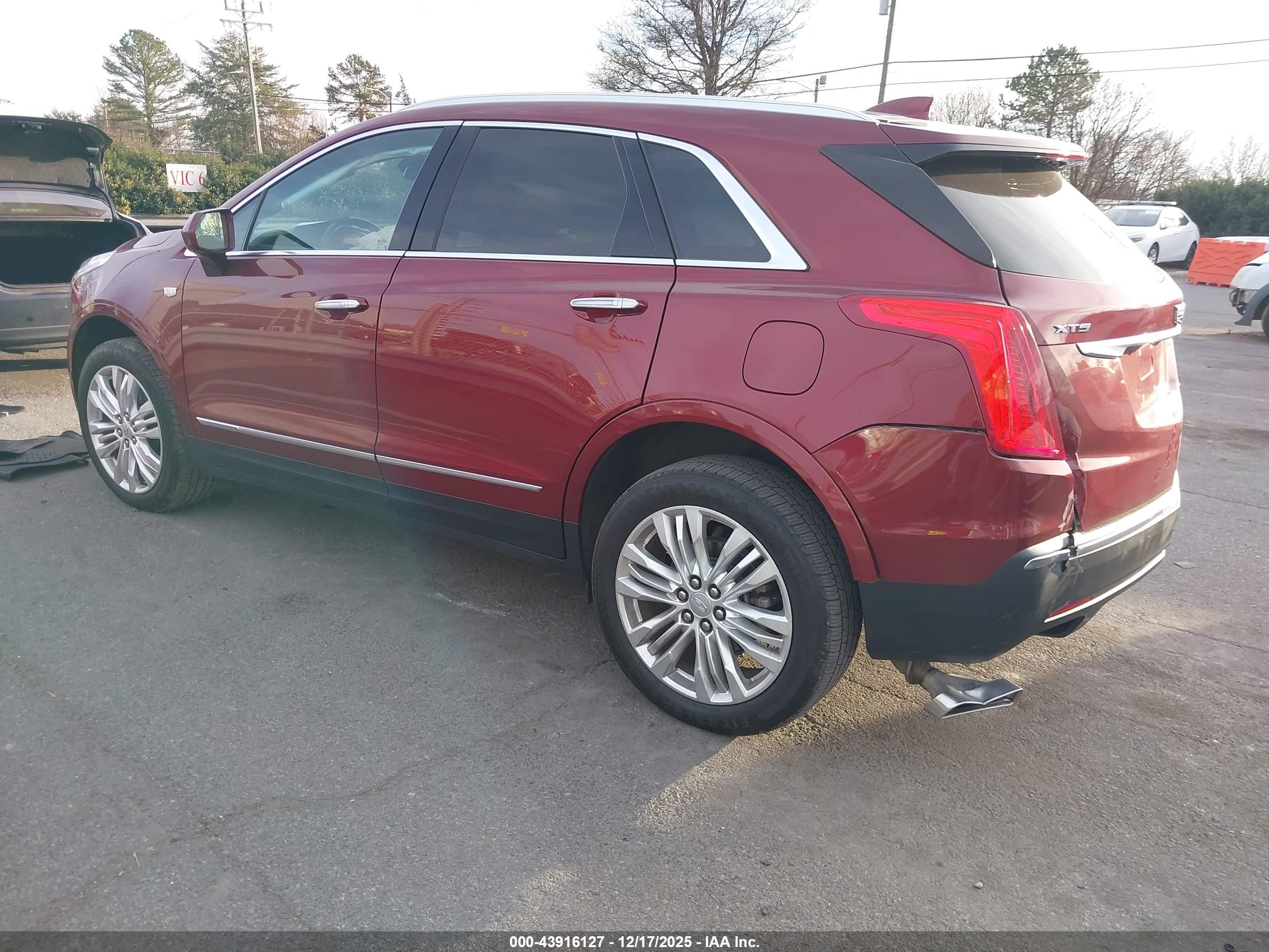 CADILLAC XT5 image 3