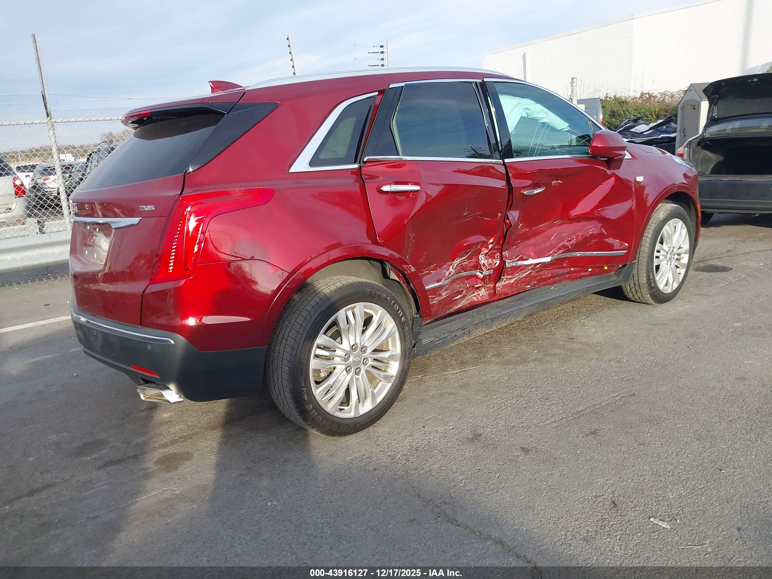 CADILLAC XT5 image 4