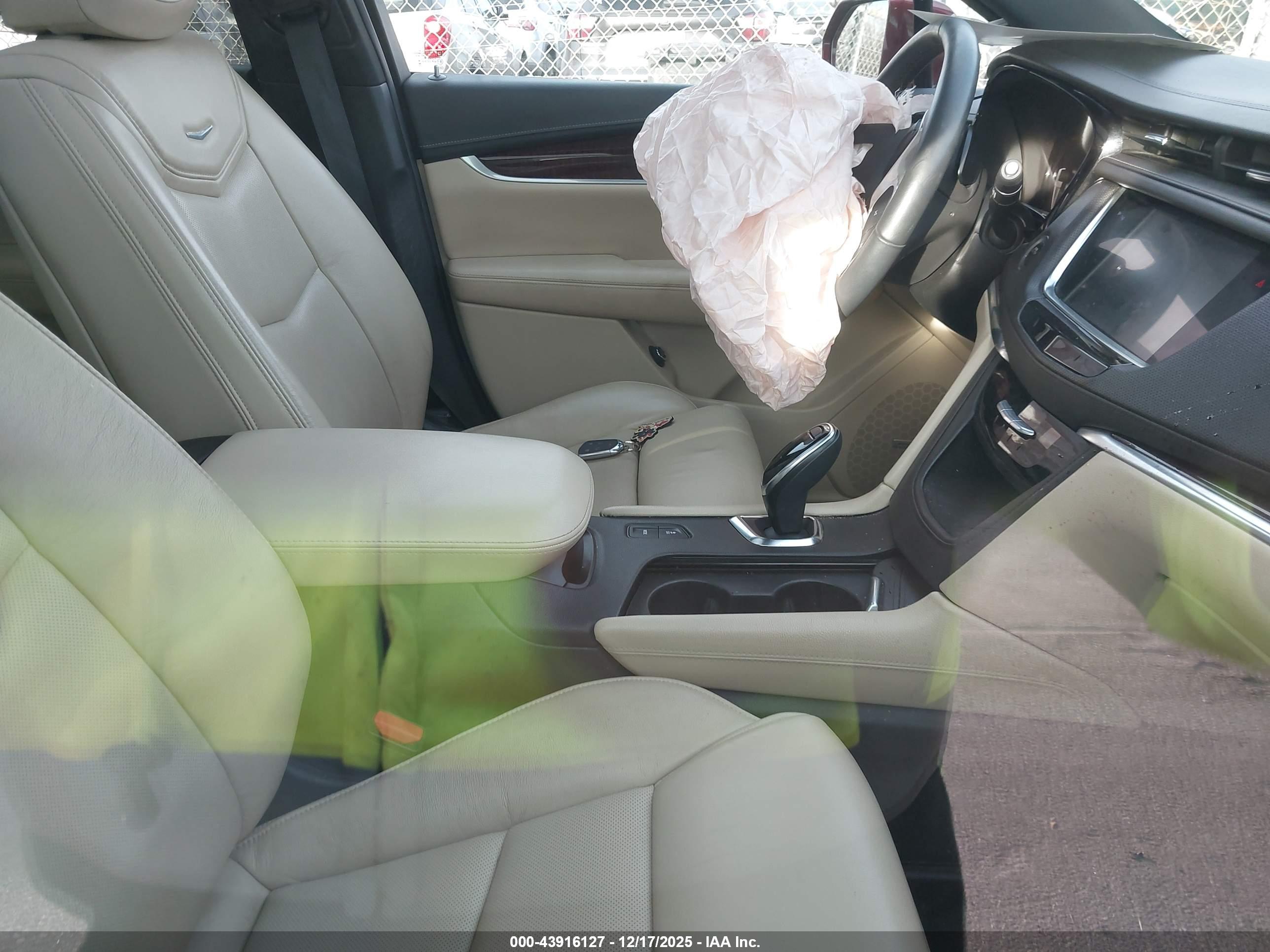 CADILLAC XT5 image 5