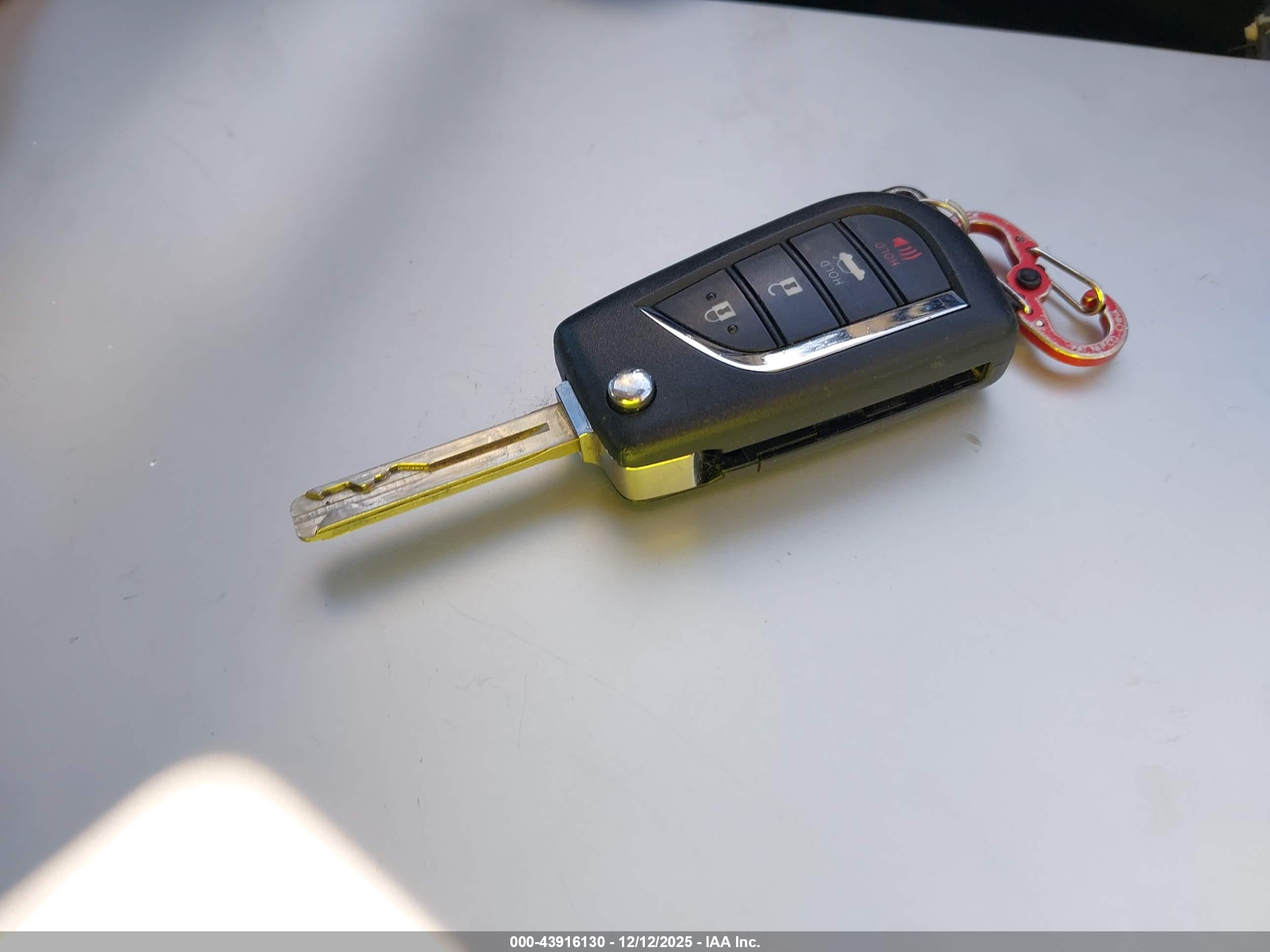 TOYOTA CAMRY image 11