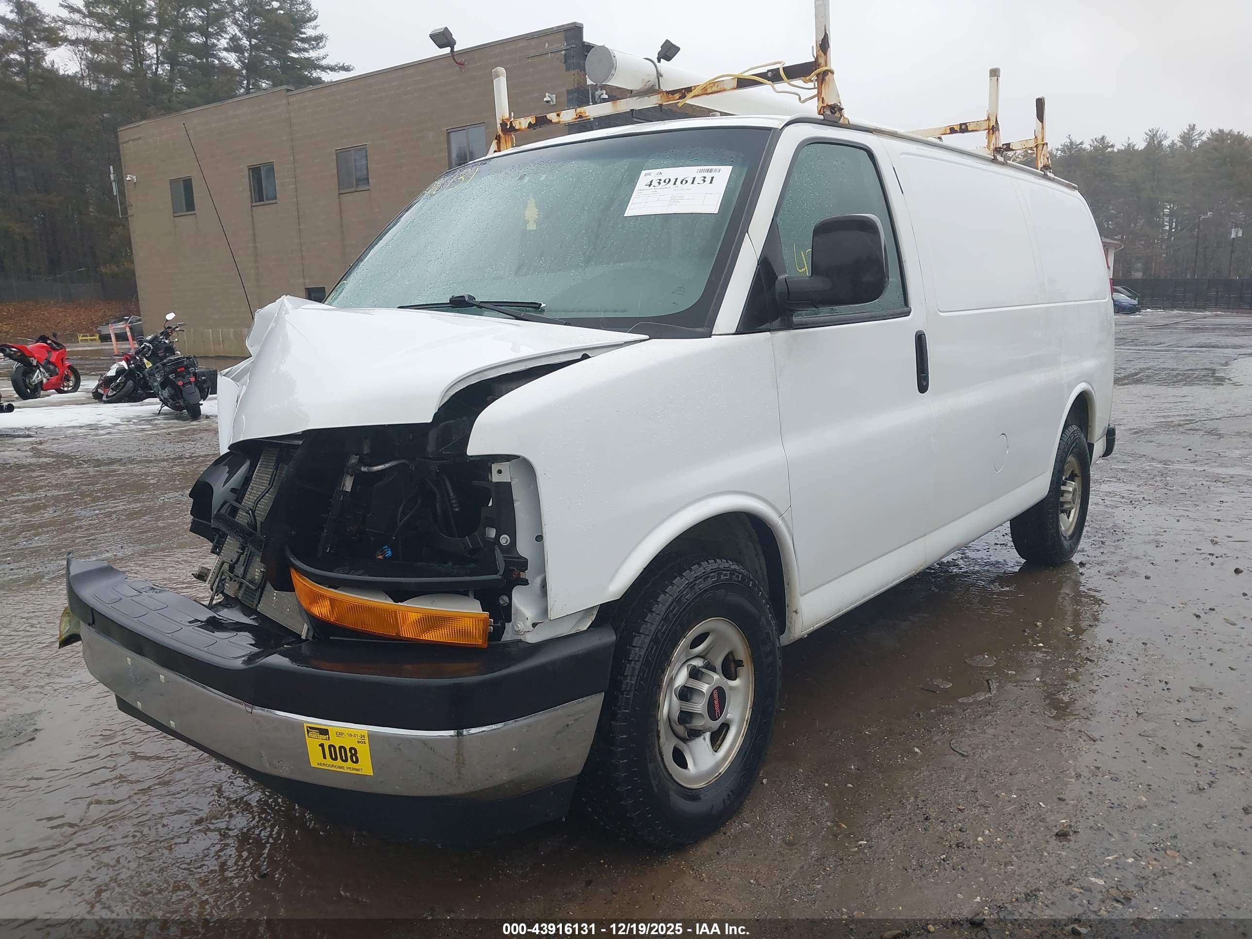 GMC SAVANA image 2