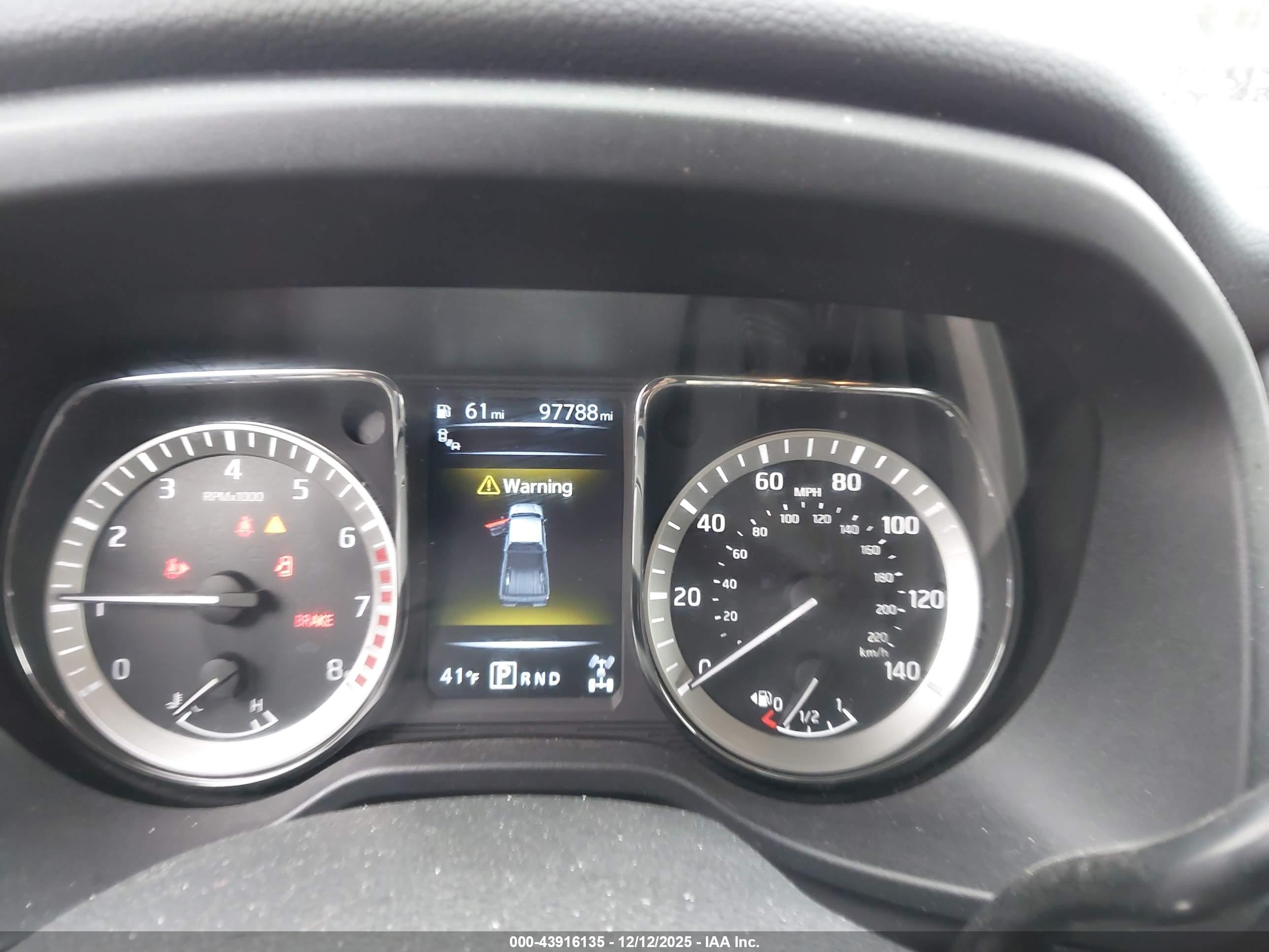 NISSAN TITAN image 7
