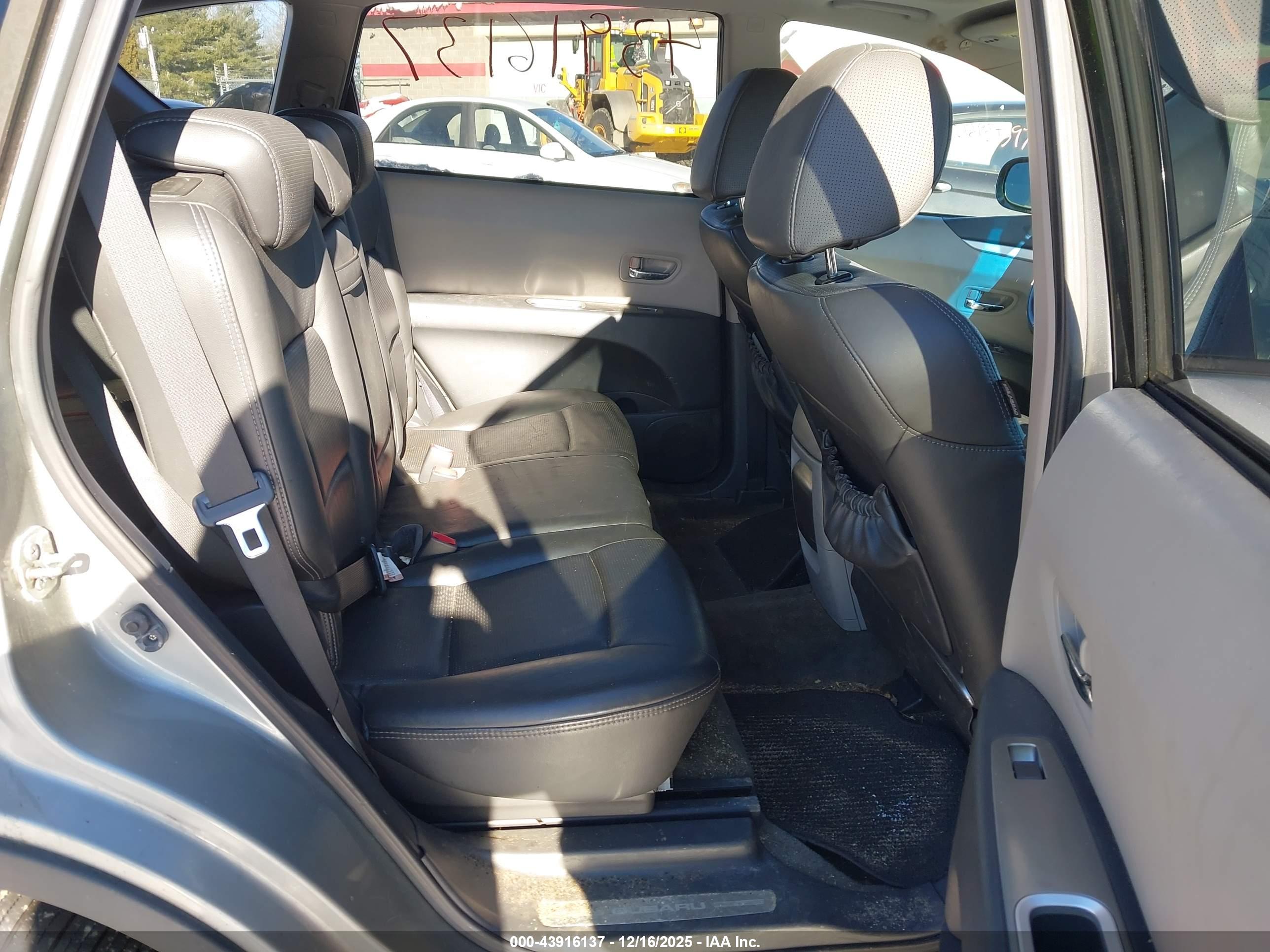 SUBARU B9 image 8