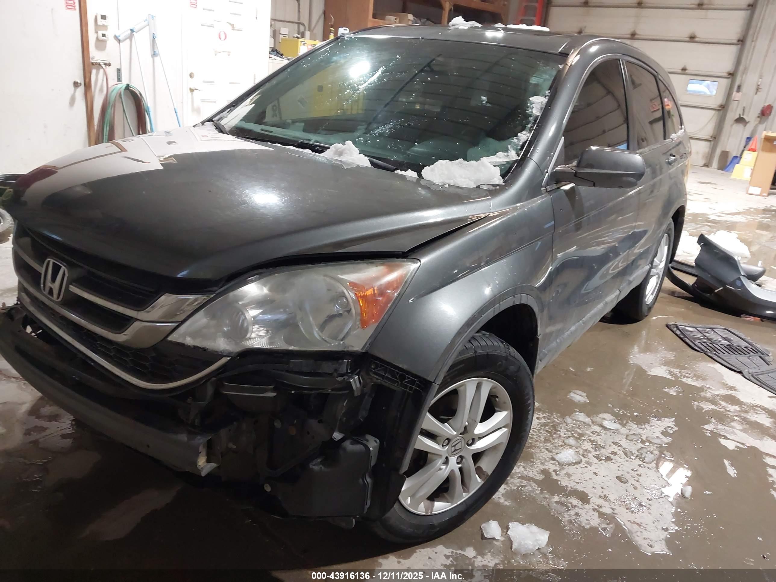 HONDA CR-V image 2