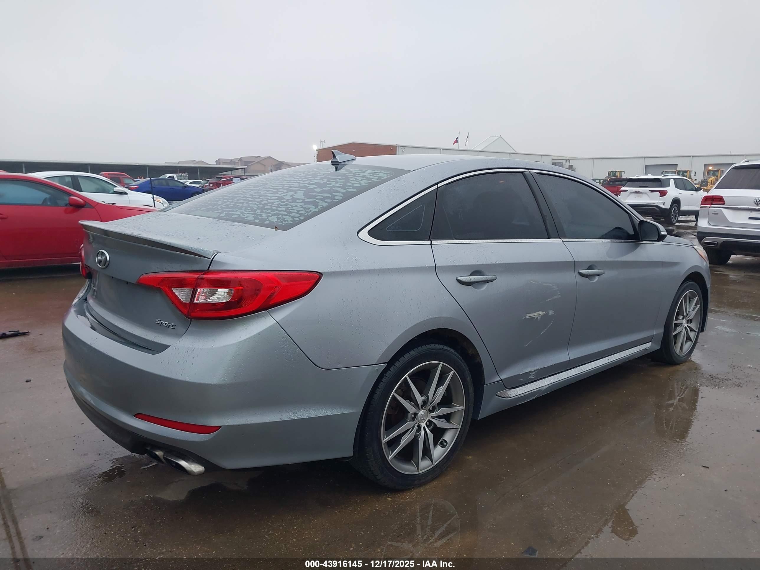 HYUNDAI SONATA image 4