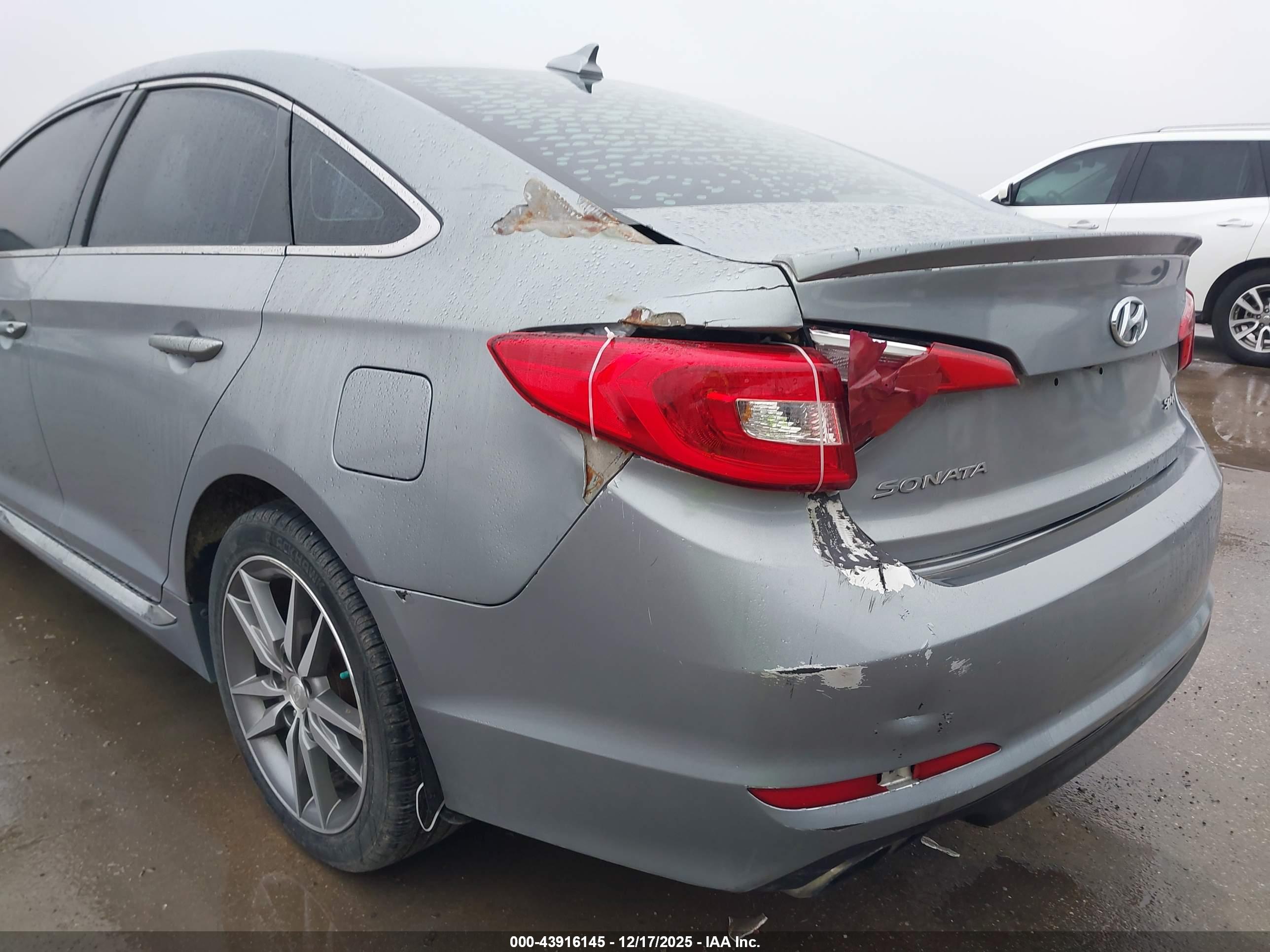 HYUNDAI SONATA image 6