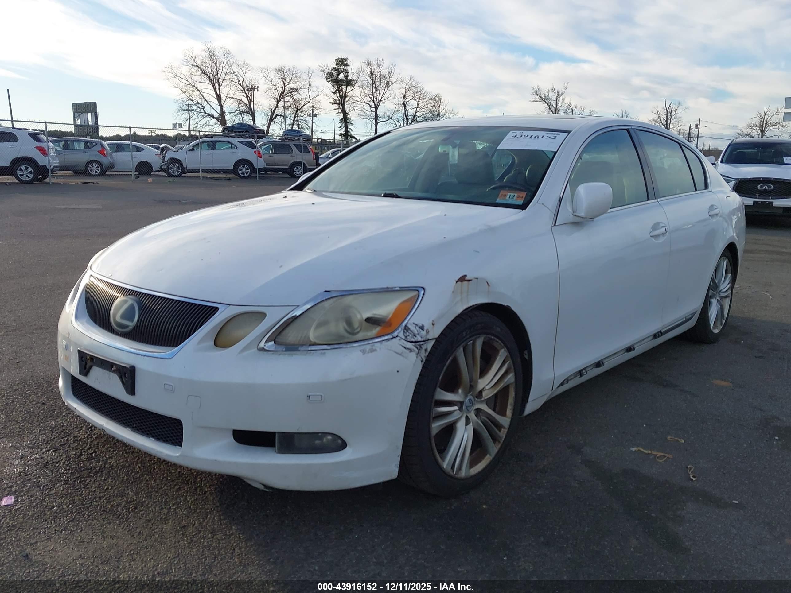LEXUS GS image 2