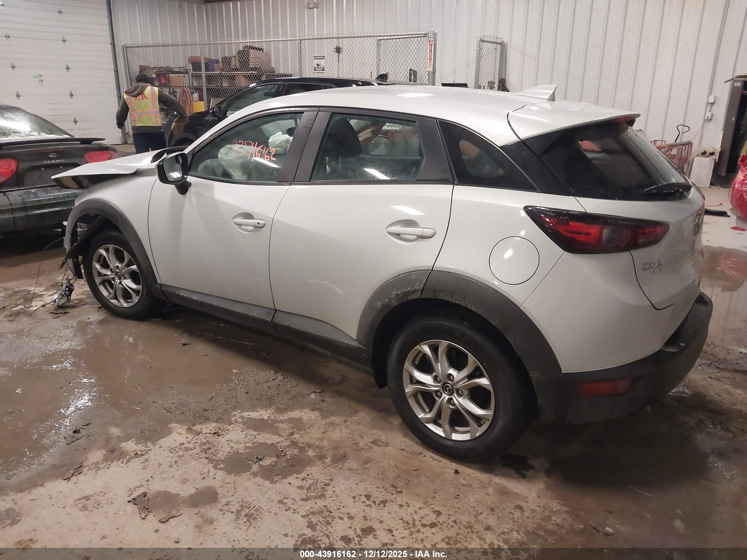 MAZDA CX-3 image 3