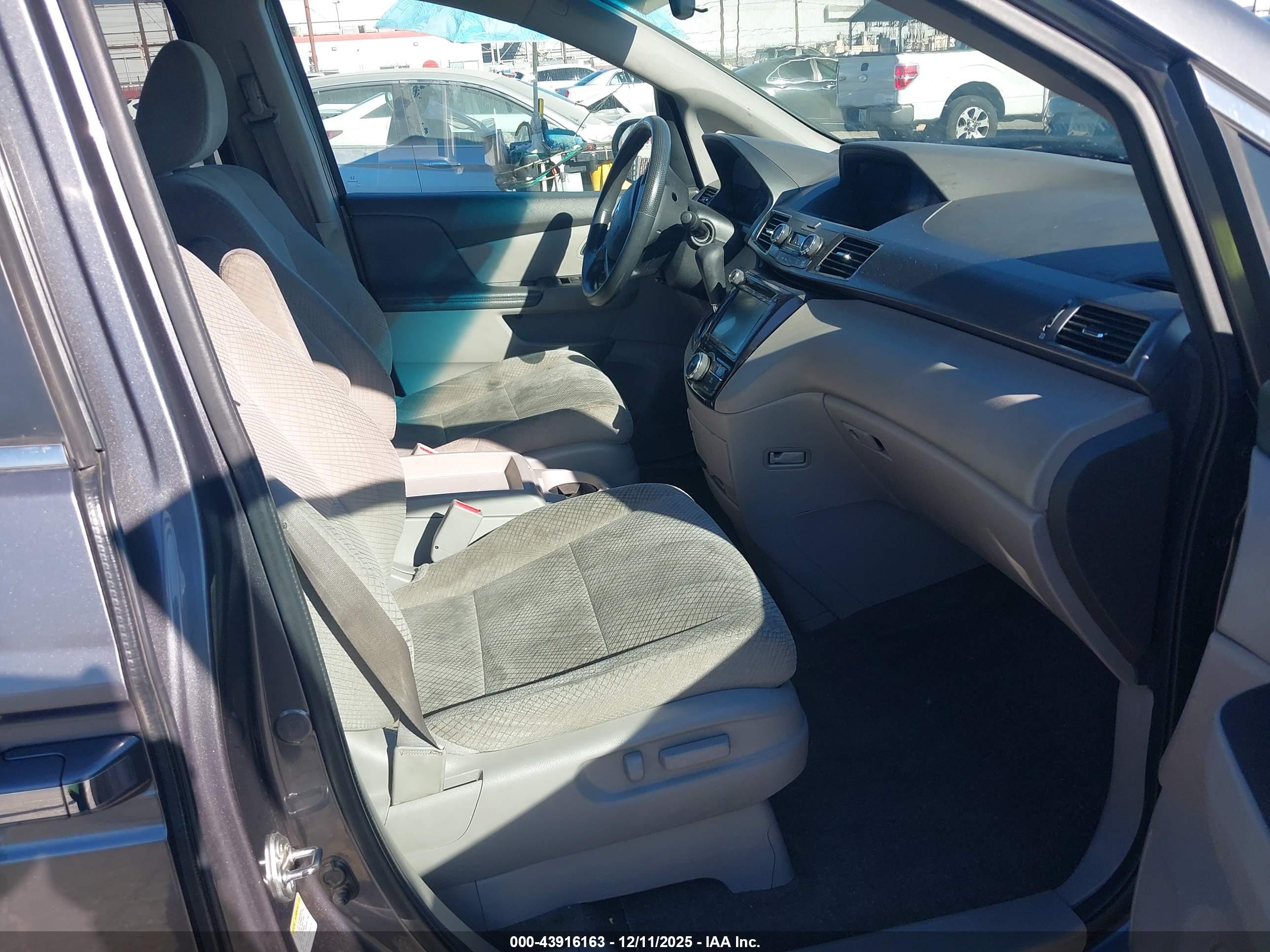 HONDA ODYSSEY image 5