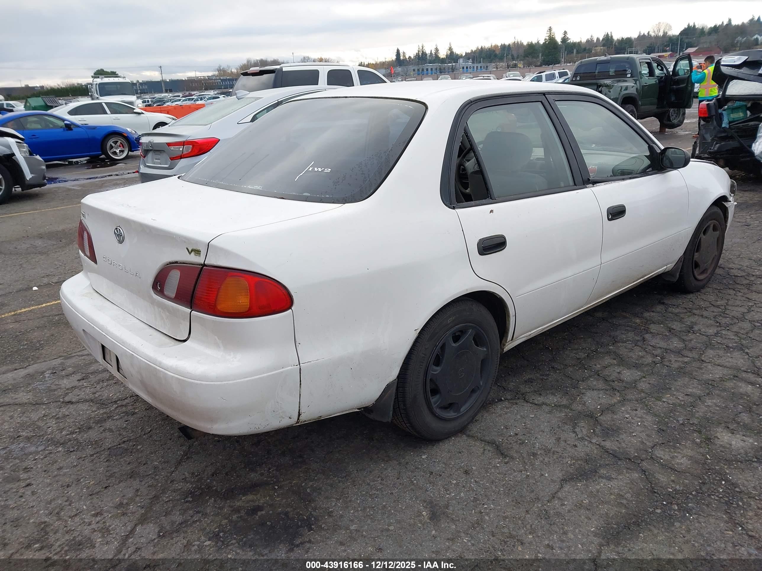 TOYOTA COROLLA image 4