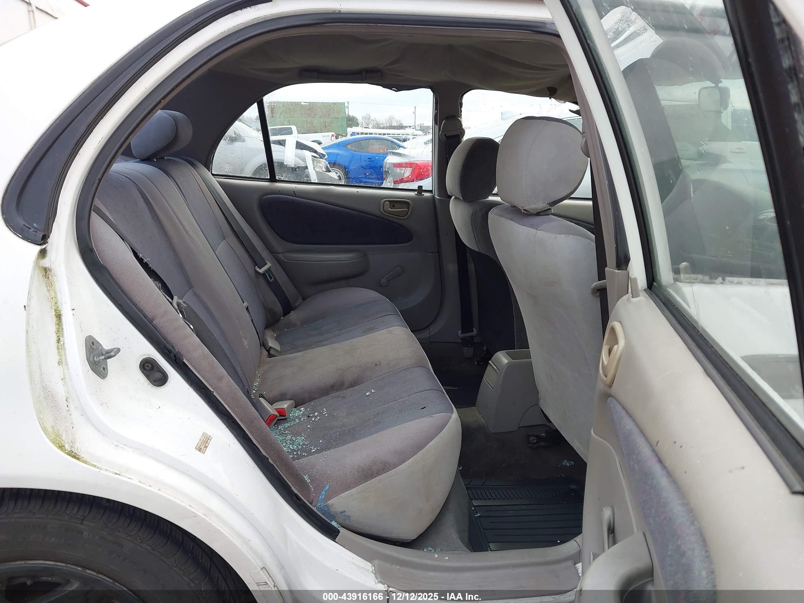 TOYOTA COROLLA image 8