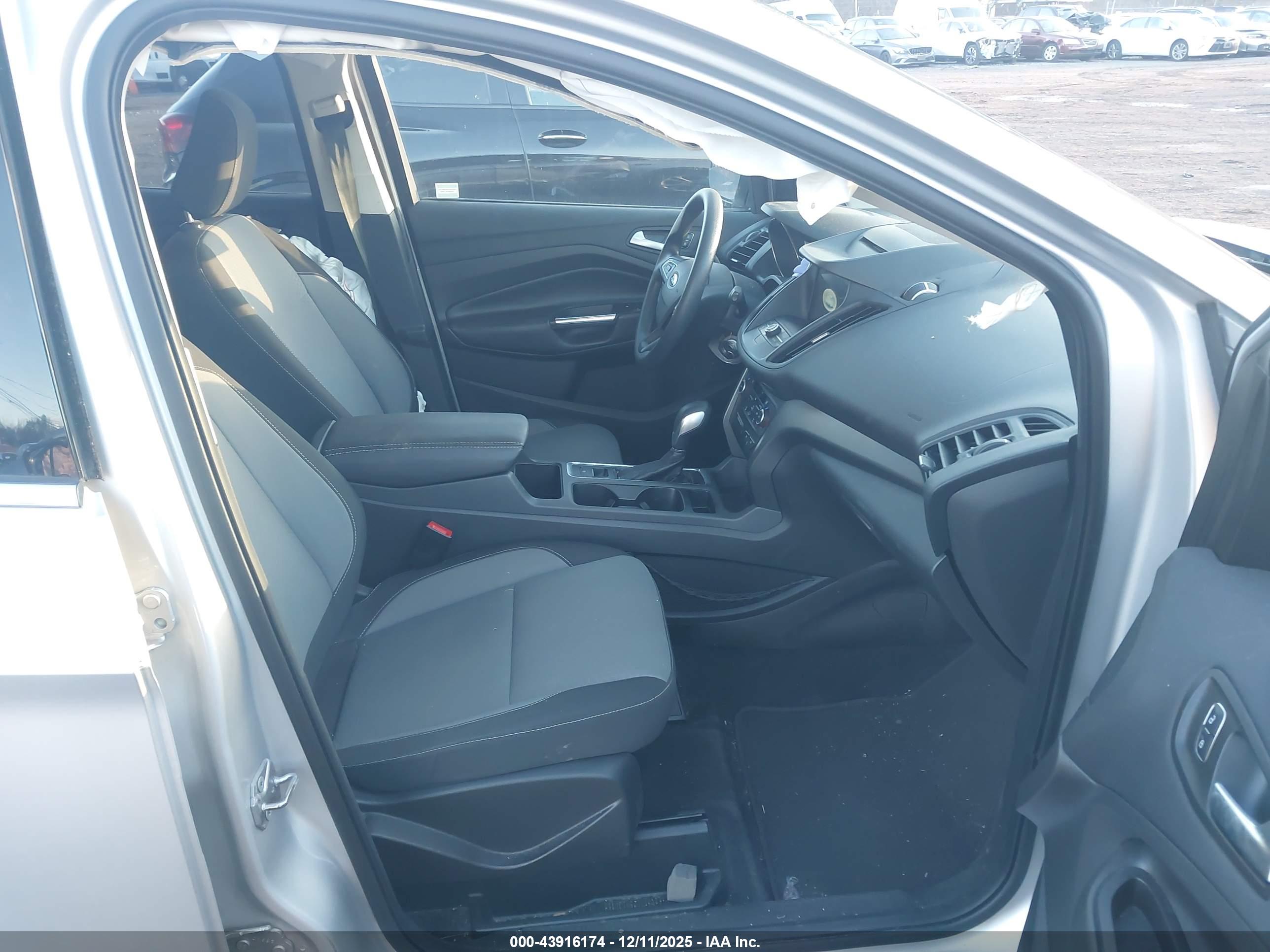 FORD ESCAPE image 5