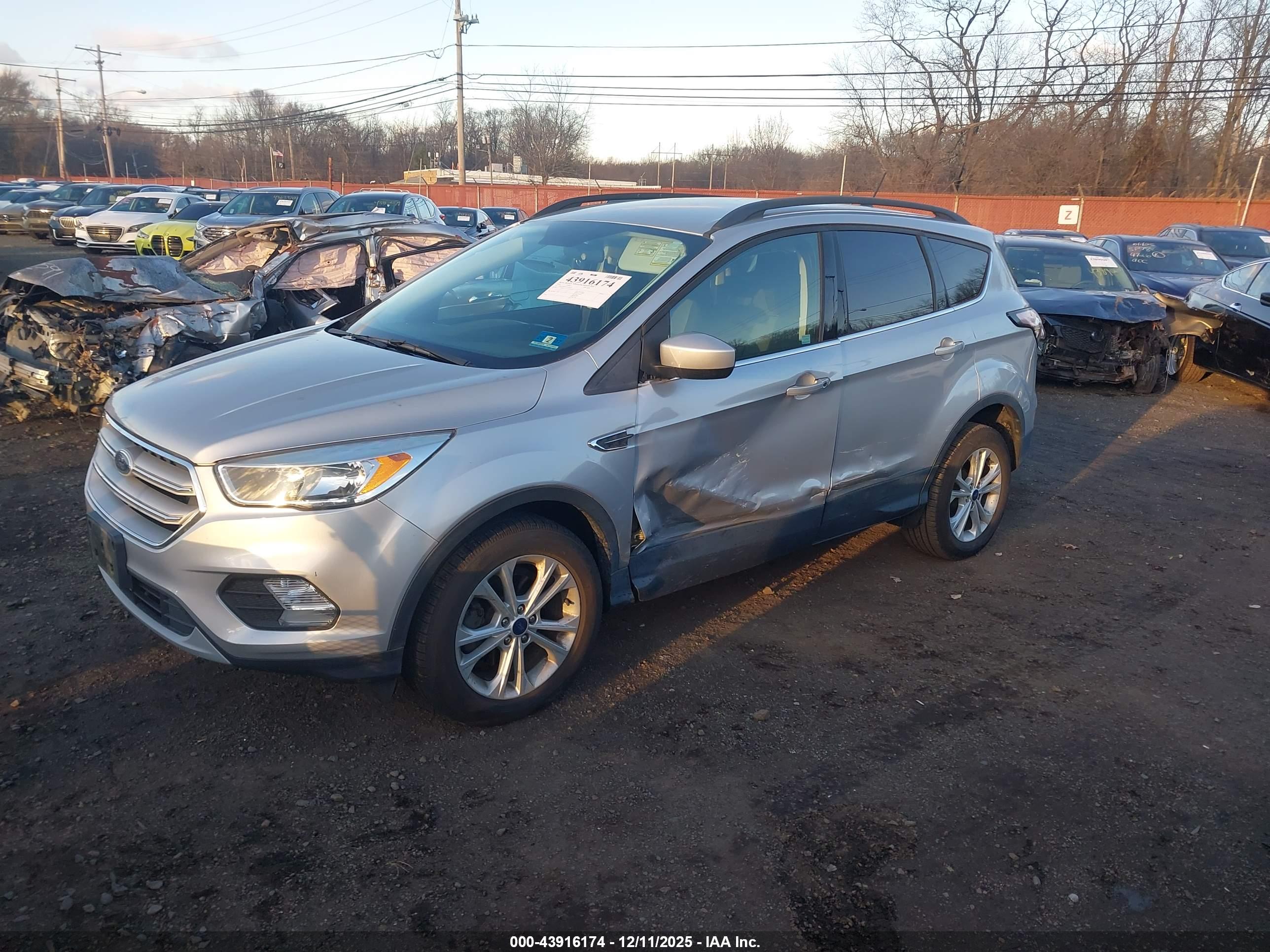 FORD ESCAPE image 6