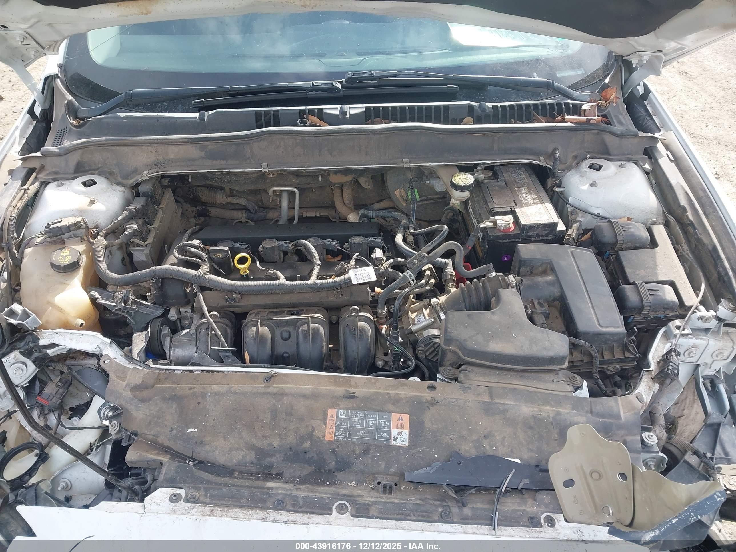 FORD FUSION image 10