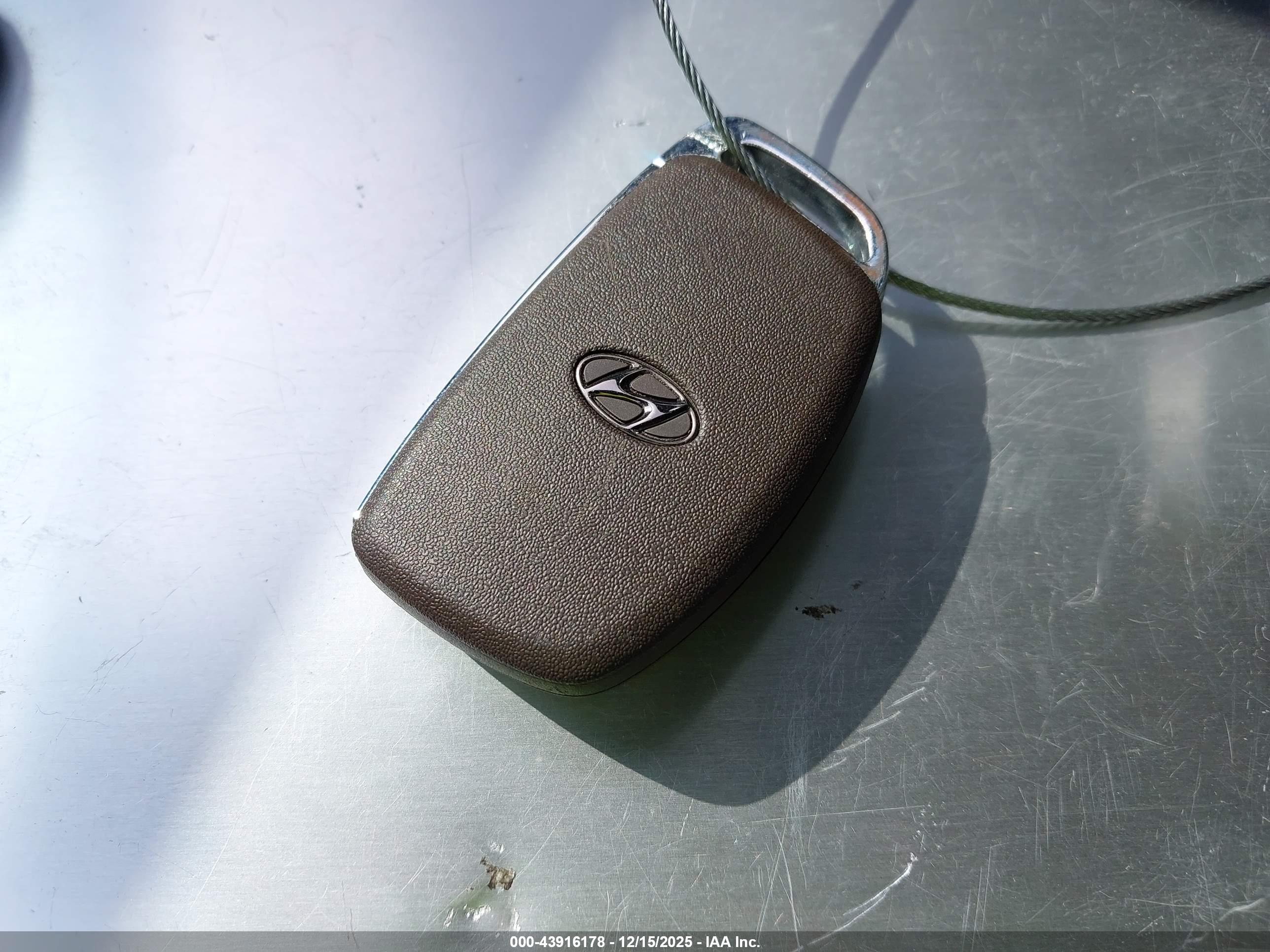 HYUNDAI IONIQ image 11