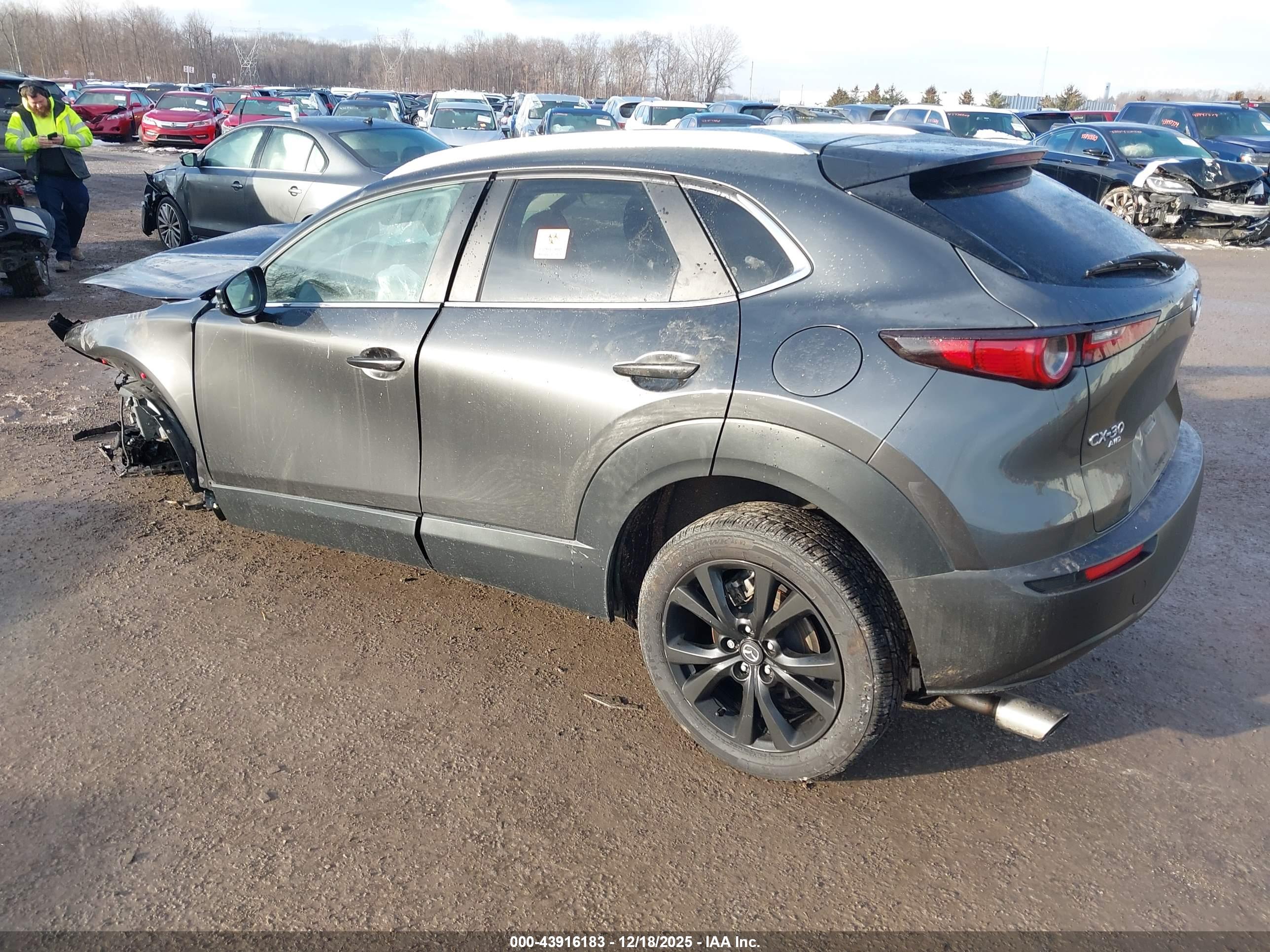 MAZDA CX-30 image 3